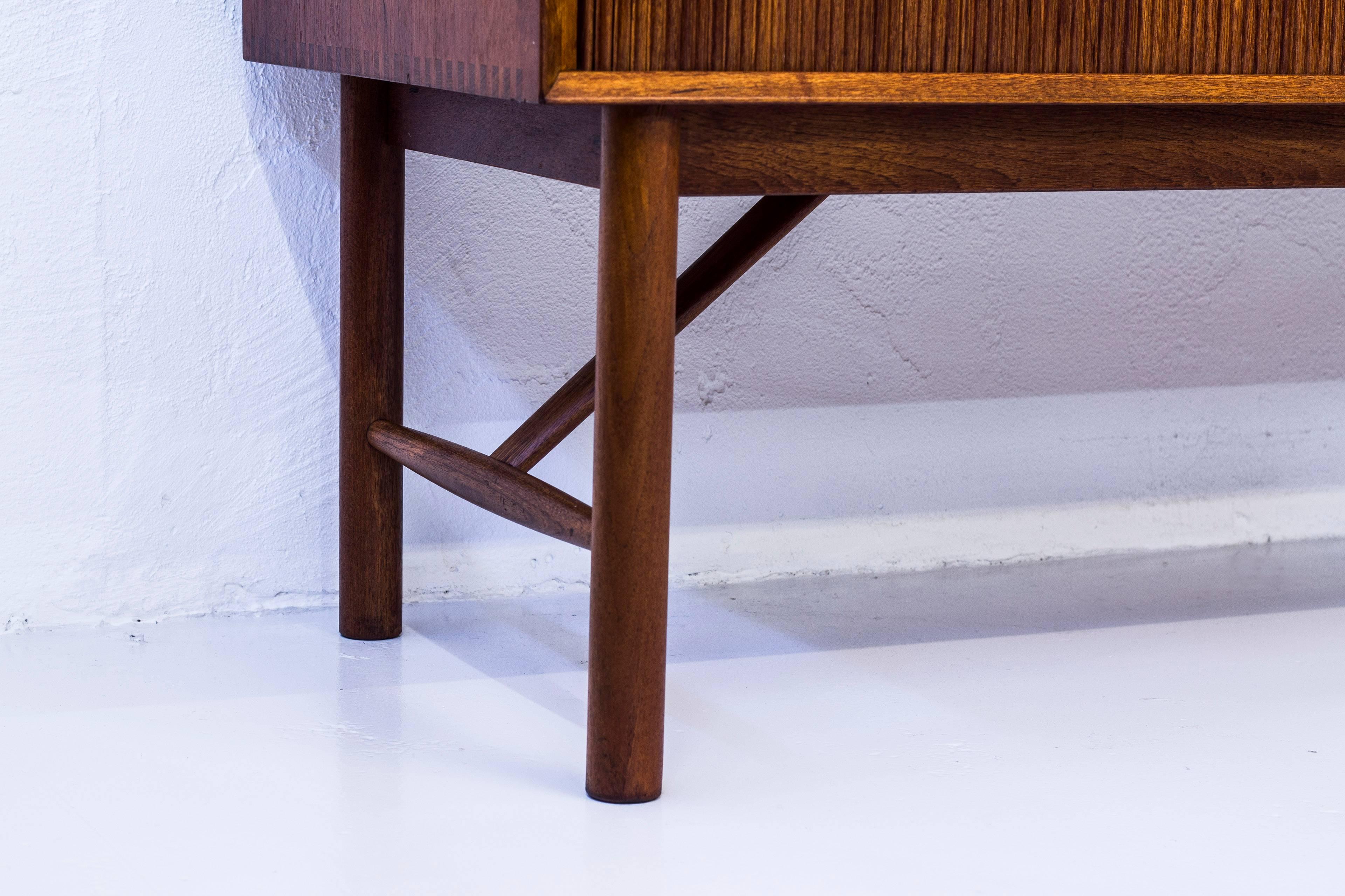 Danish Solid Teak Sideboard by Hvidt & Mølgaard, 1950s In Excellent Condition In Hägersten, SE