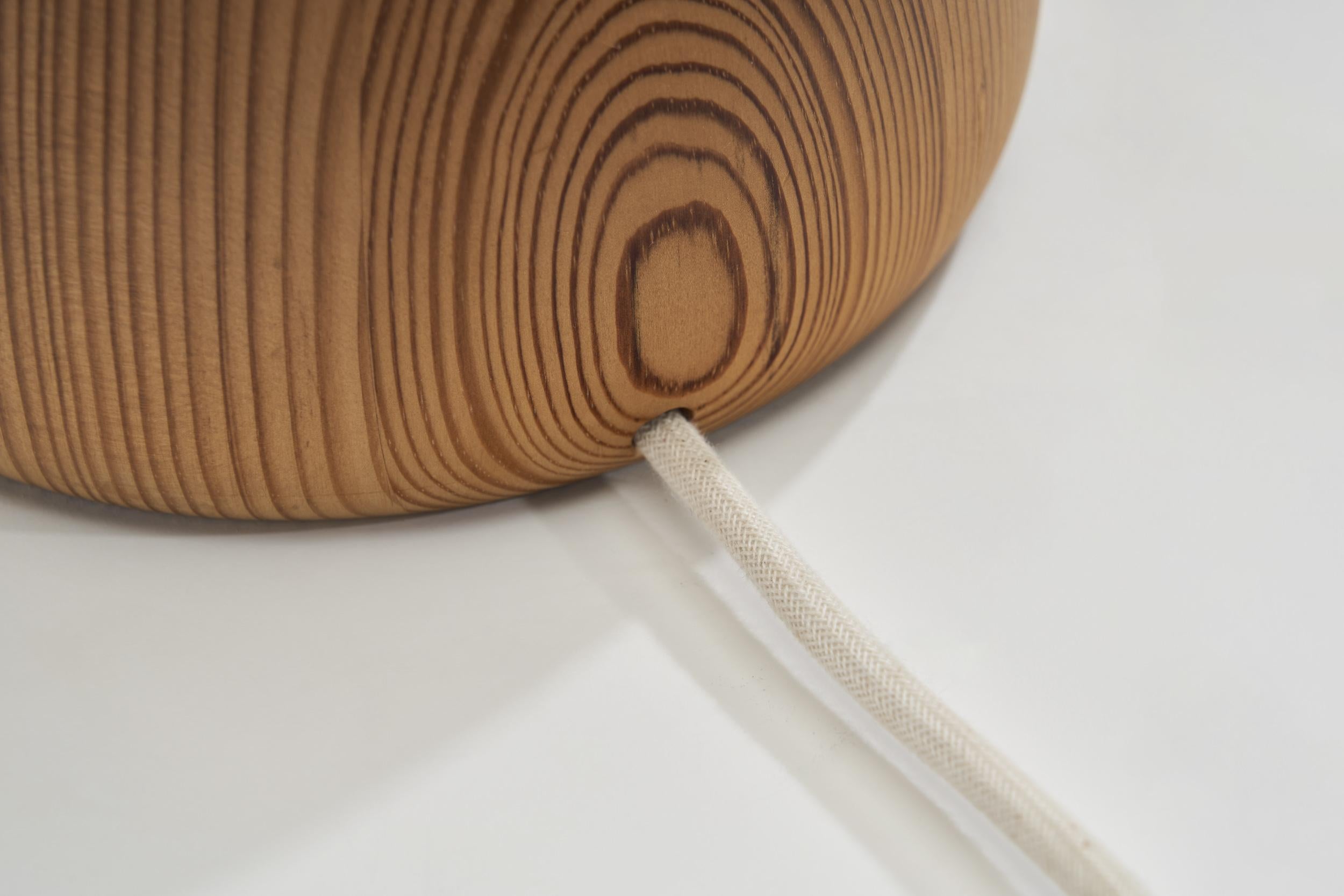 Lámpara de mesa danesa de madera maciza en forma de lágrima, Dinamarca Siglo XX en venta 12