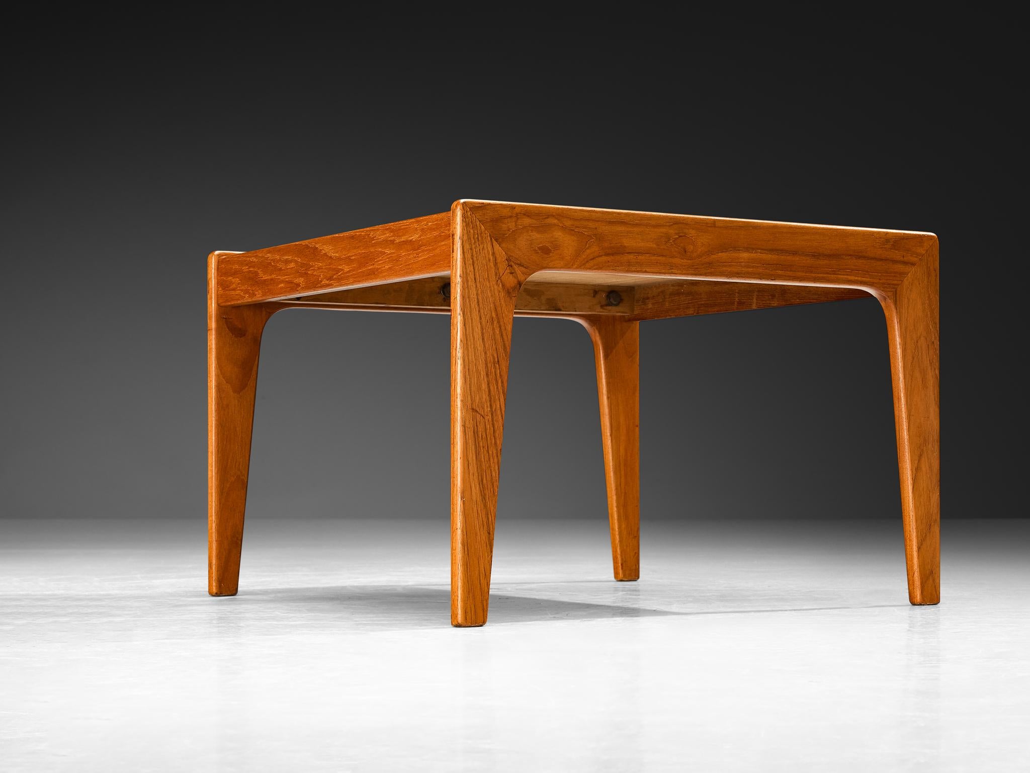 Dänischer quadratischer Couchtisch aus Teakholz im Zustand „Gut“ im Angebot in Waalwijk, NL
