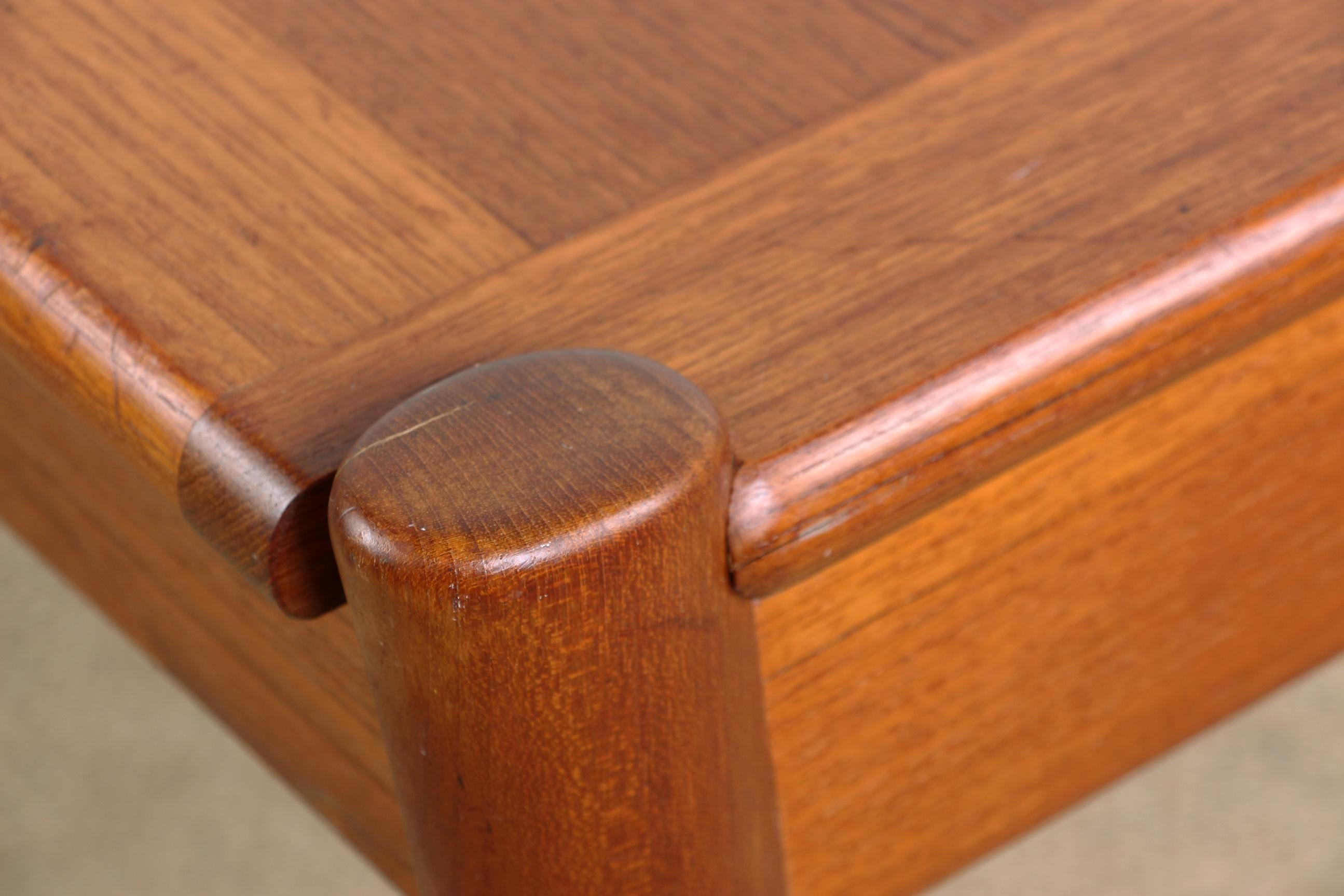 Danish square teak coffee table with reversible top 1960. For Sale 3