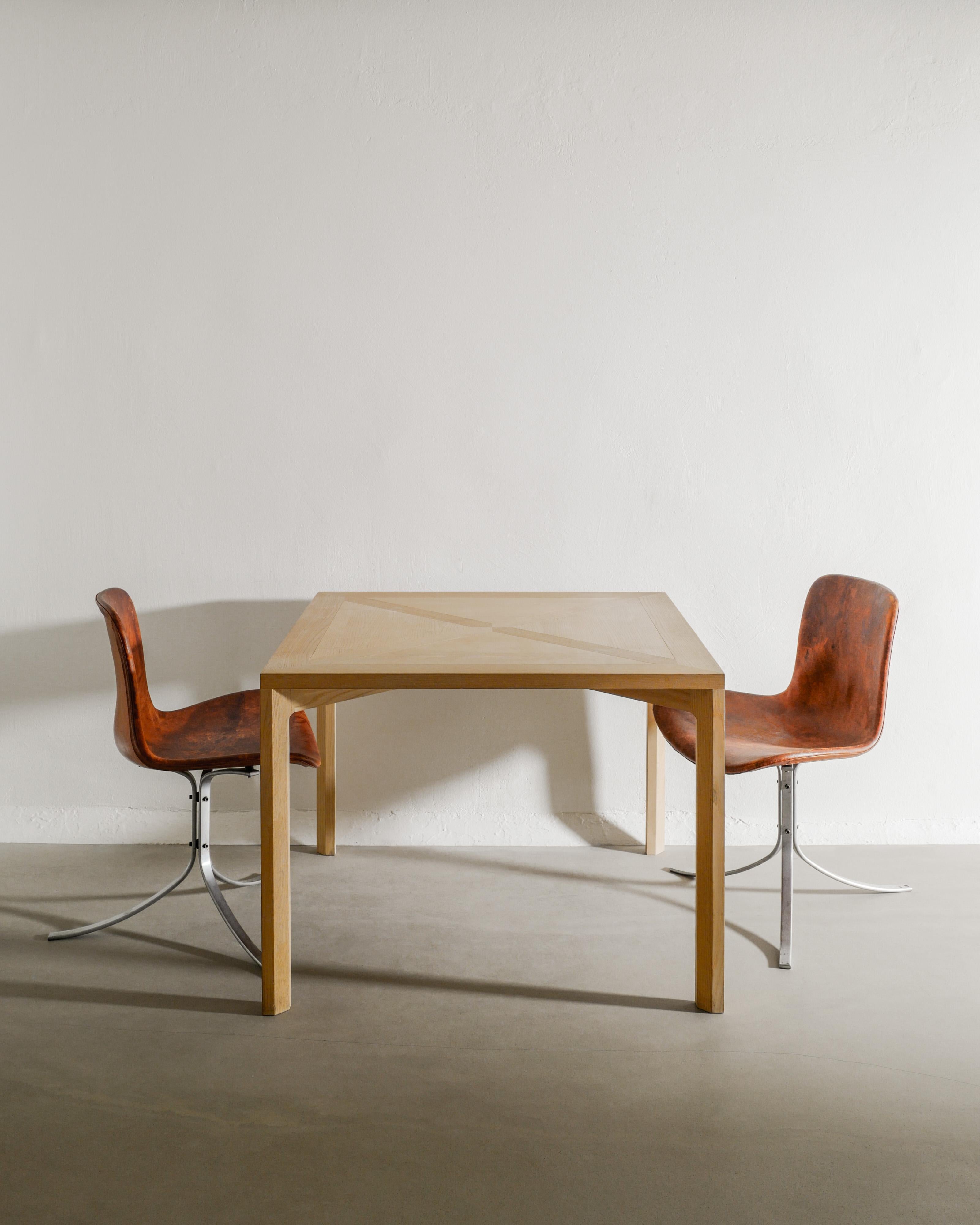 Scandinavo moderno Tavolino da pranzo danese in legno di frassino squadrato di Poul Kjaerholm & PP Møbler 1999 in vendita