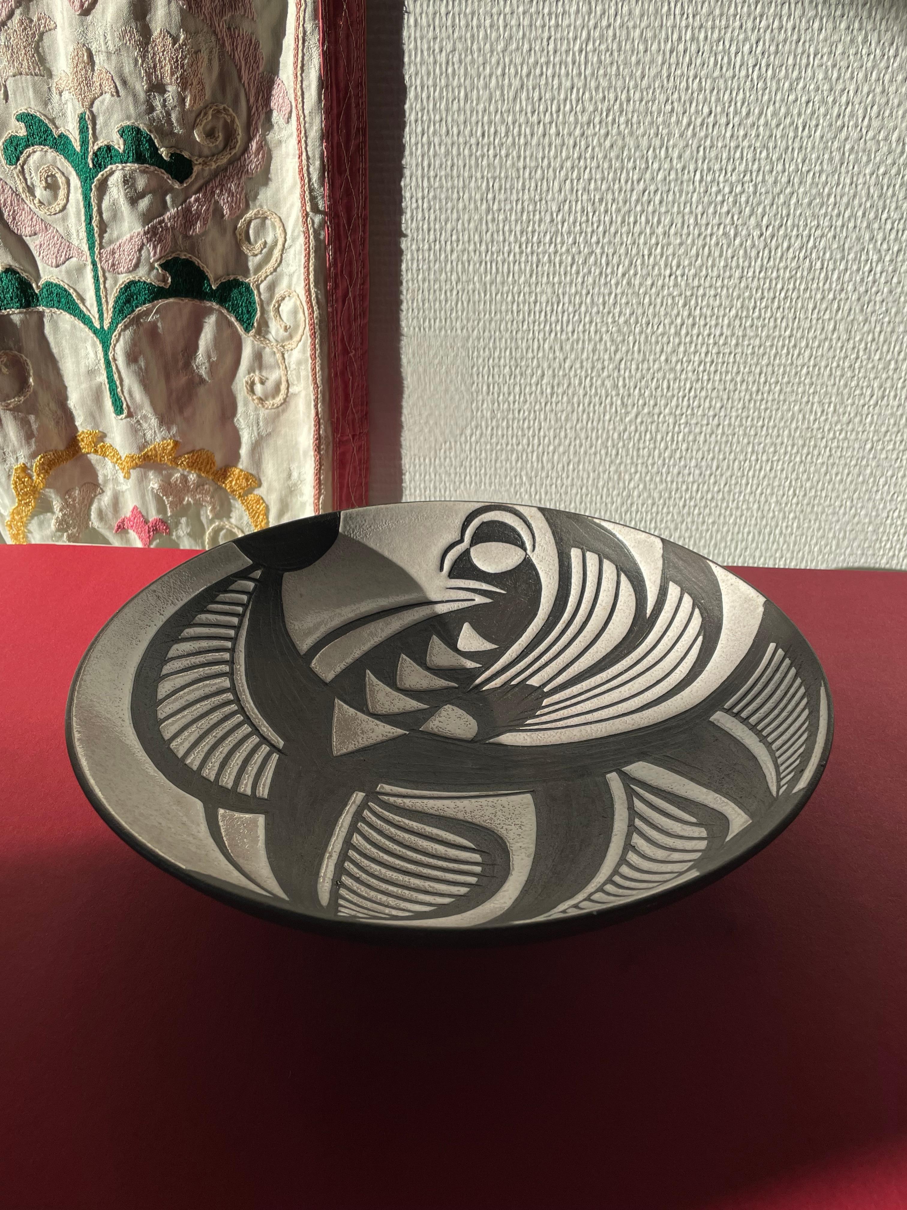Hand-Carved Danish Starck Tribal Large Ceramic Hand-carved Black and White Plate, 1950s
