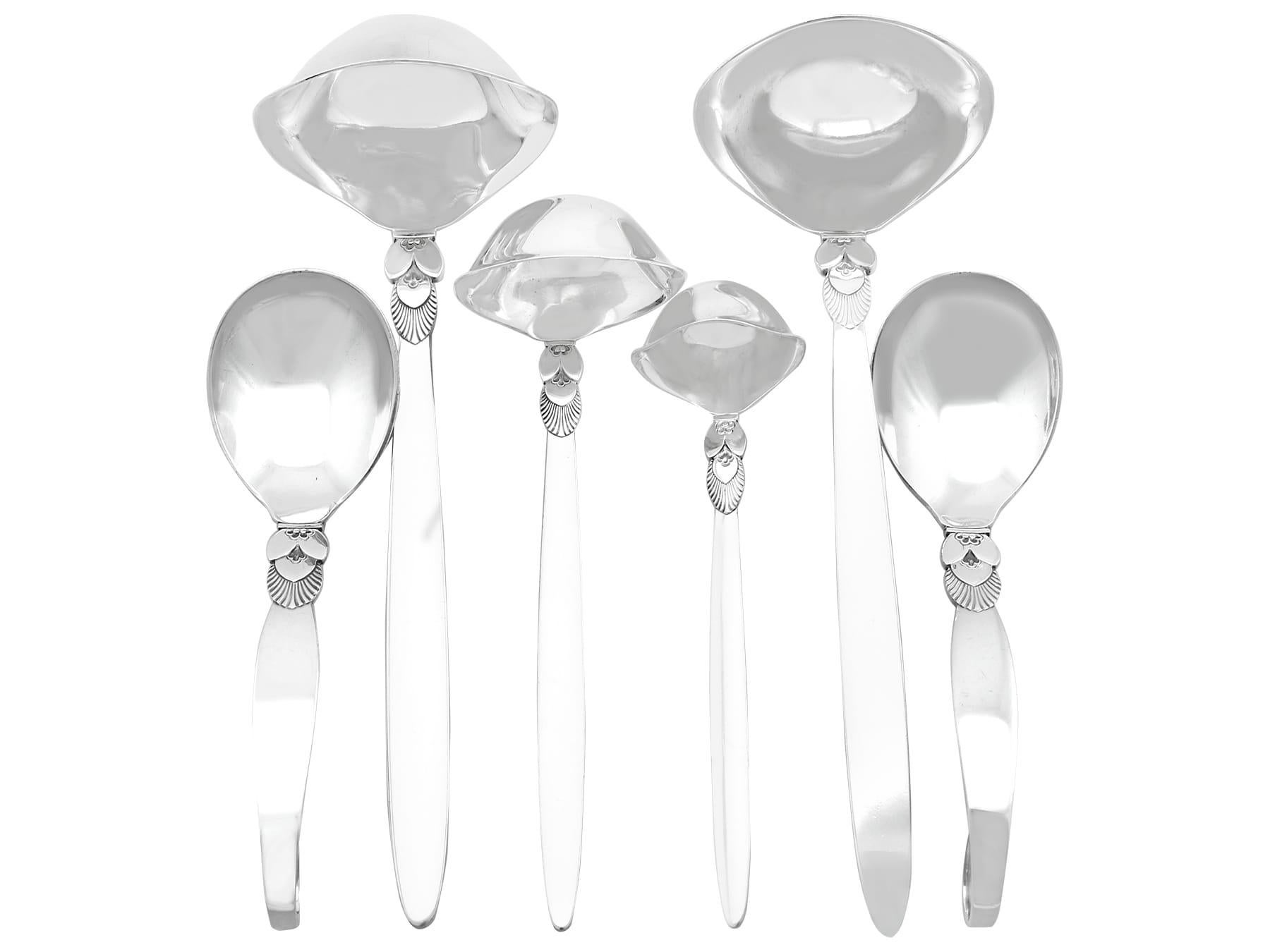 Milieu du XXe siècle Service de couverts danois en argent sterling Georg Jensen pour six personnes en vente