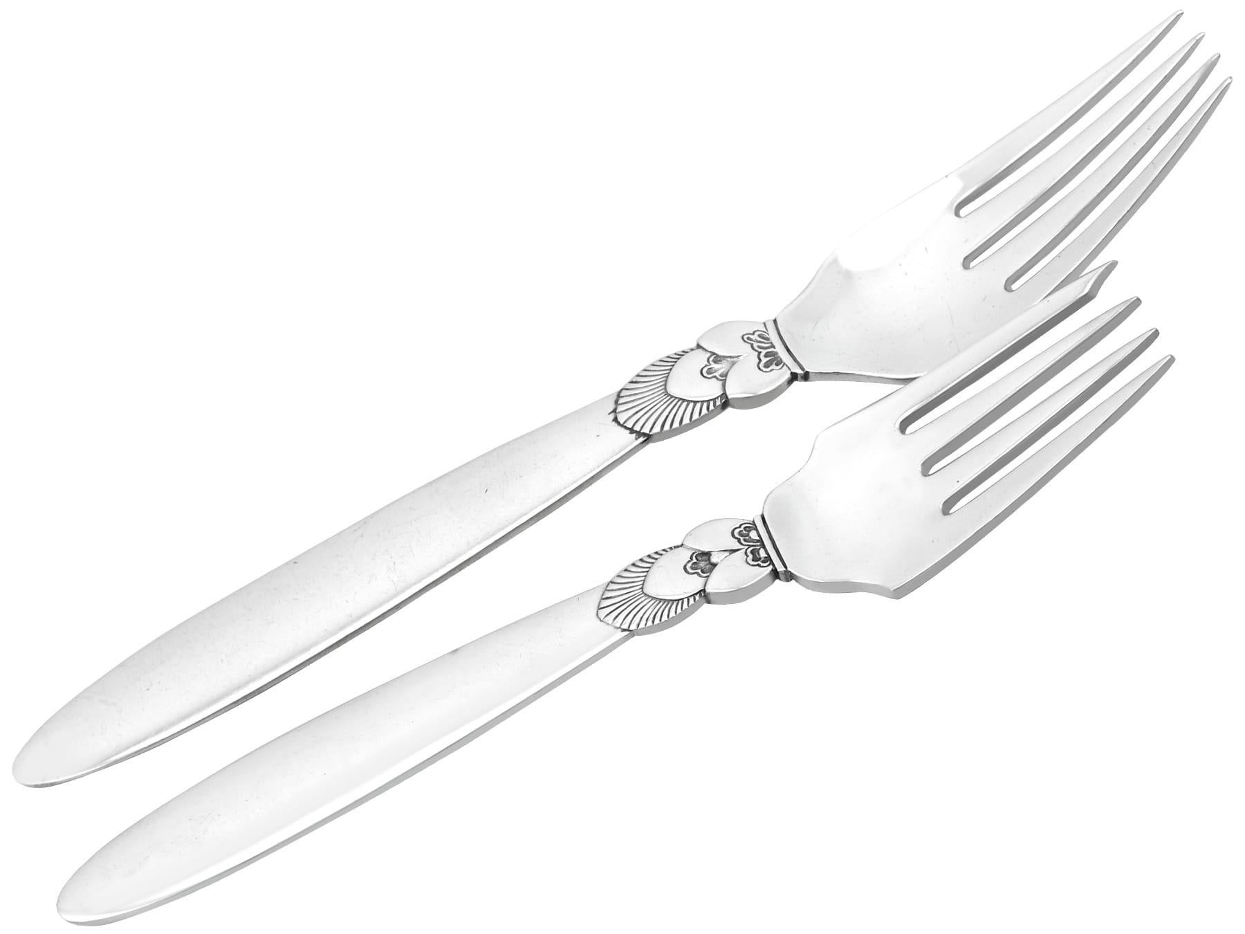 Georg Jensen Danish Sterling Silver Canteen of Cutlery for Six Persons For Sale 3