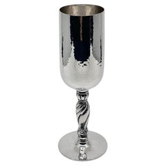 Dänisches gehämmertes, gehämmertes Champagnerglas aus Sterlingsilber