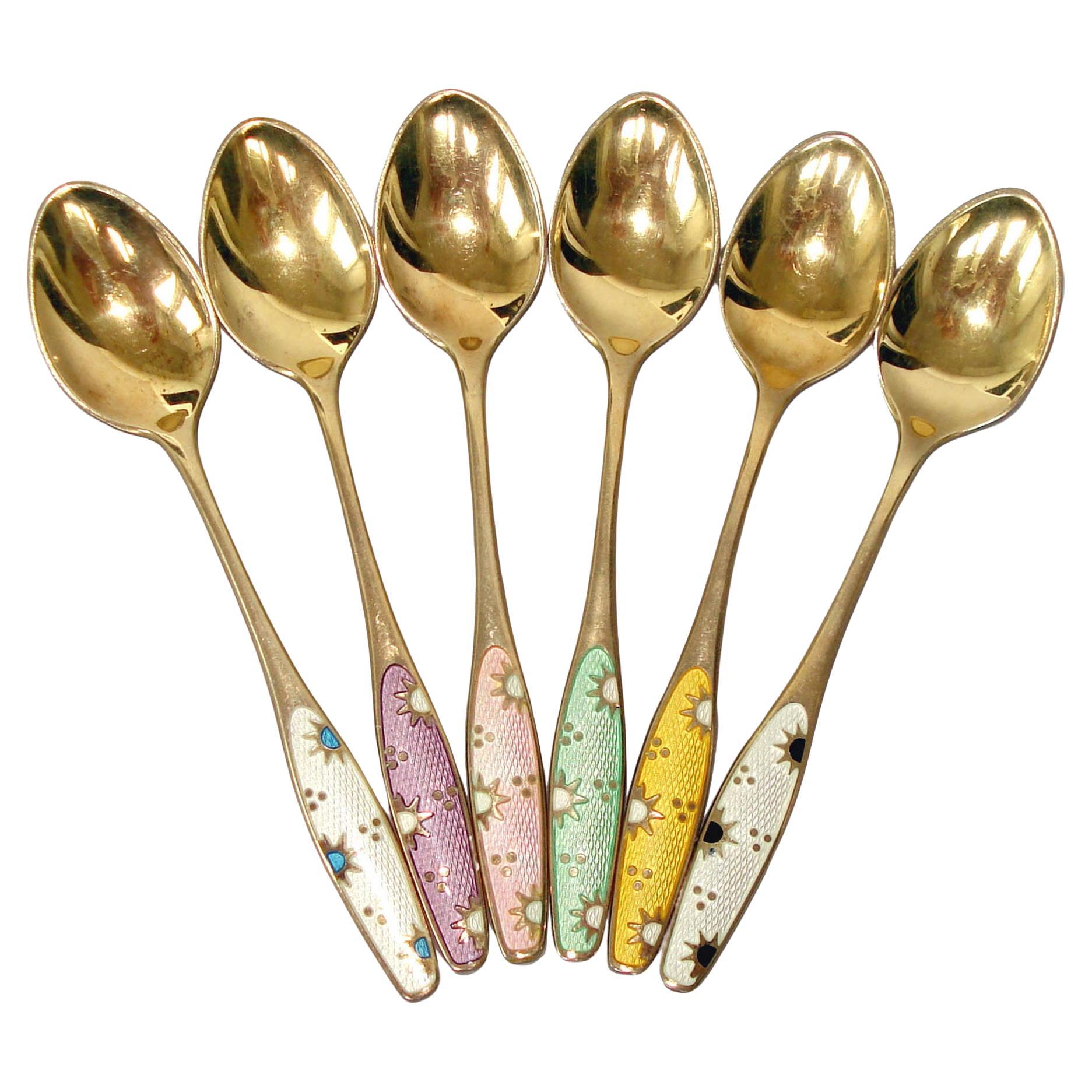 Cucchiai danesi in argento sterling, dorati, con smalto policromo, set di sei, circa 1930