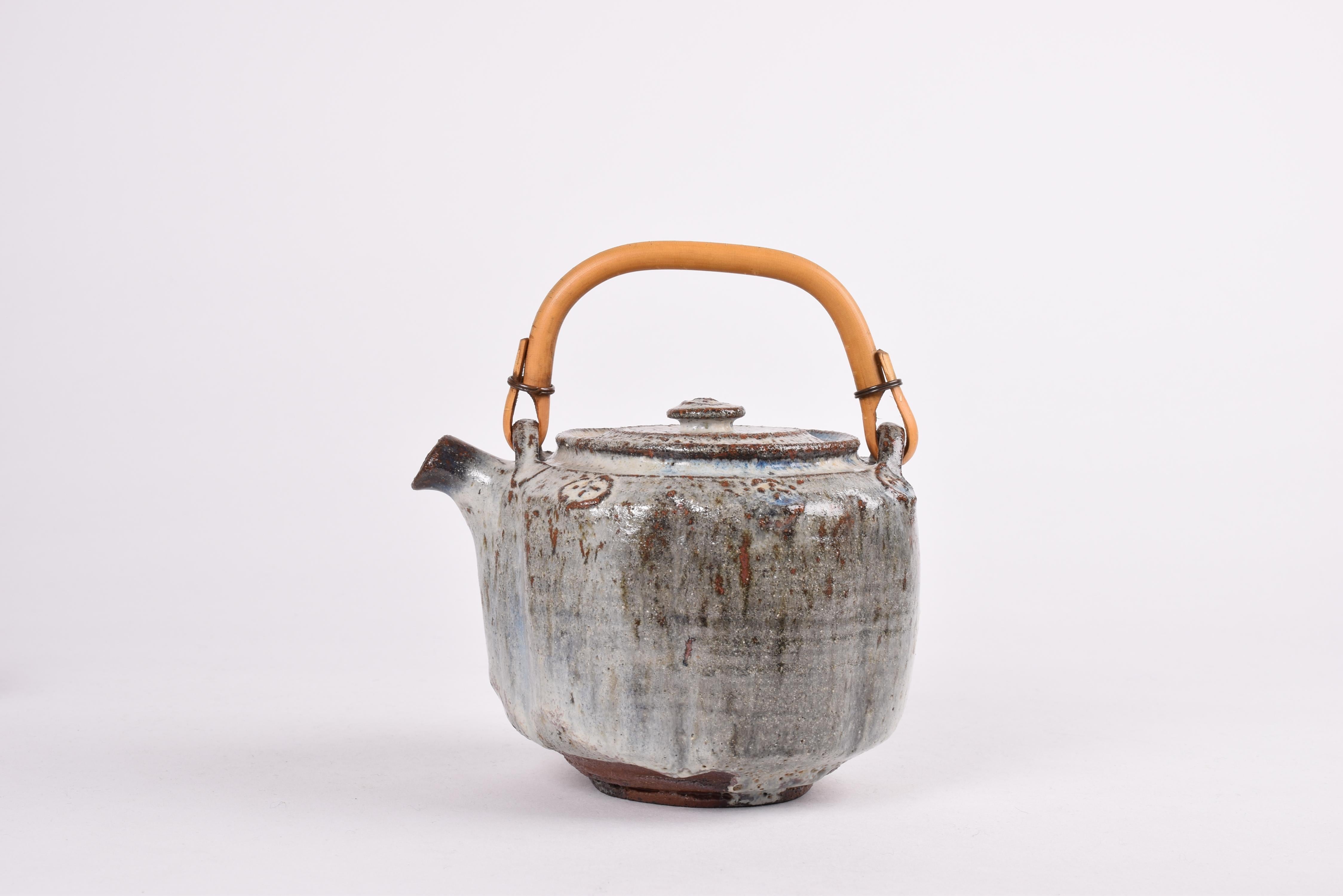 Danois Théière en céramique du Studio danois avec set de crème et de sucre par Gutte Eriksen 1980 en vente
