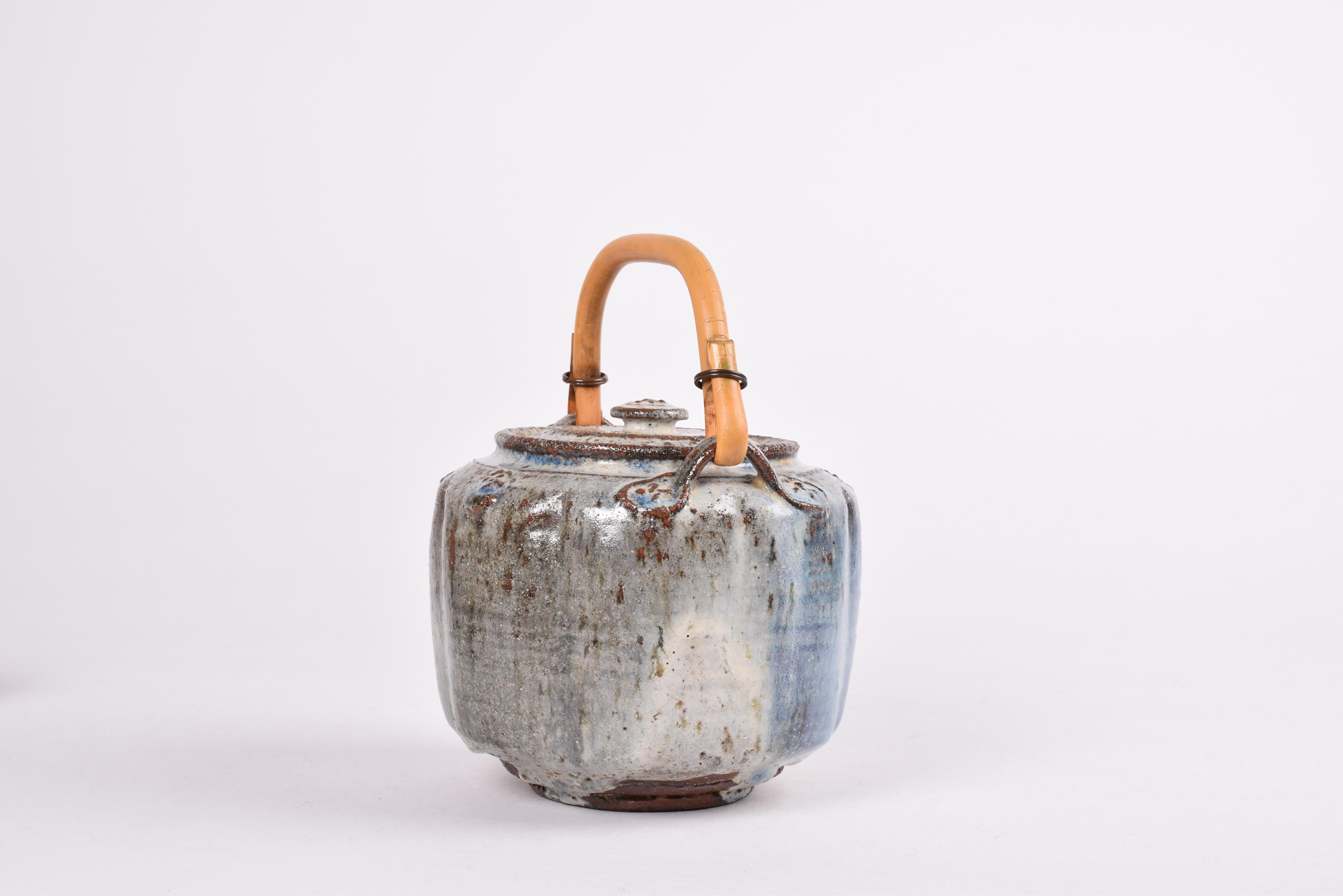 Vernissé Théière en céramique du Studio danois avec set de crème et de sucre par Gutte Eriksen 1980 en vente