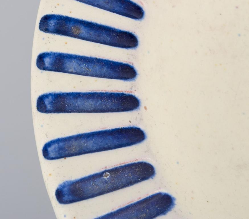 Danish studio ceramicist. Ceramic bowl with fluted design and blue stripes. In Excellent Condition For Sale In Copenhagen, DK
