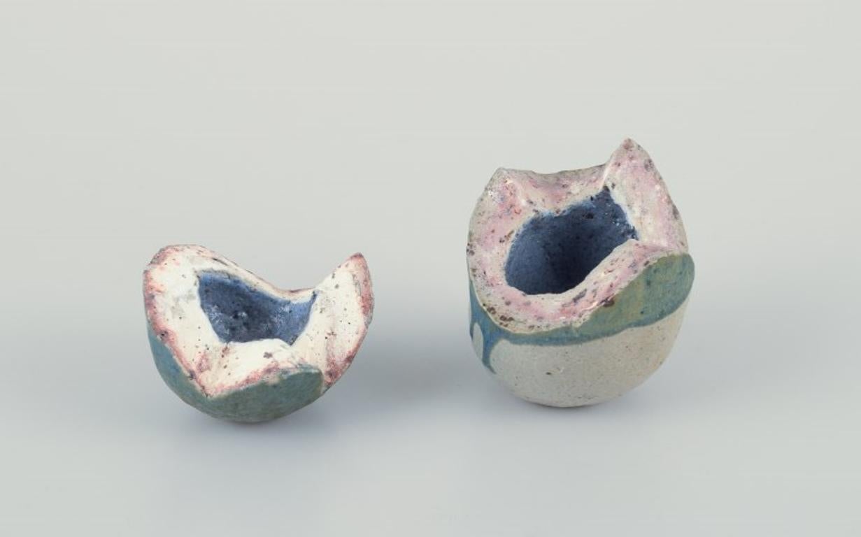 Danish studio ceramicist. Two egg-shaped ceramic sculptures. 1980s In Excellent Condition For Sale In Copenhagen, DK