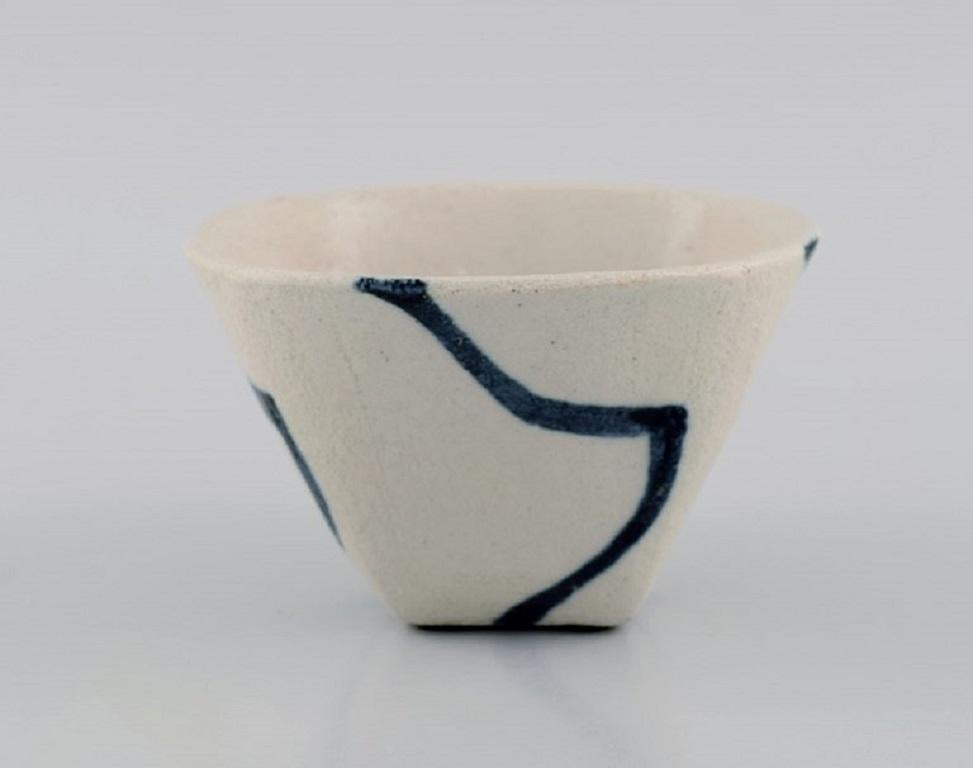 Danish studio ceramicist. Unique bowl in glazed stoneware. Late 20th century.
Measures: 11.7 x 7.5 cm.
In excellent condition.
Signed.