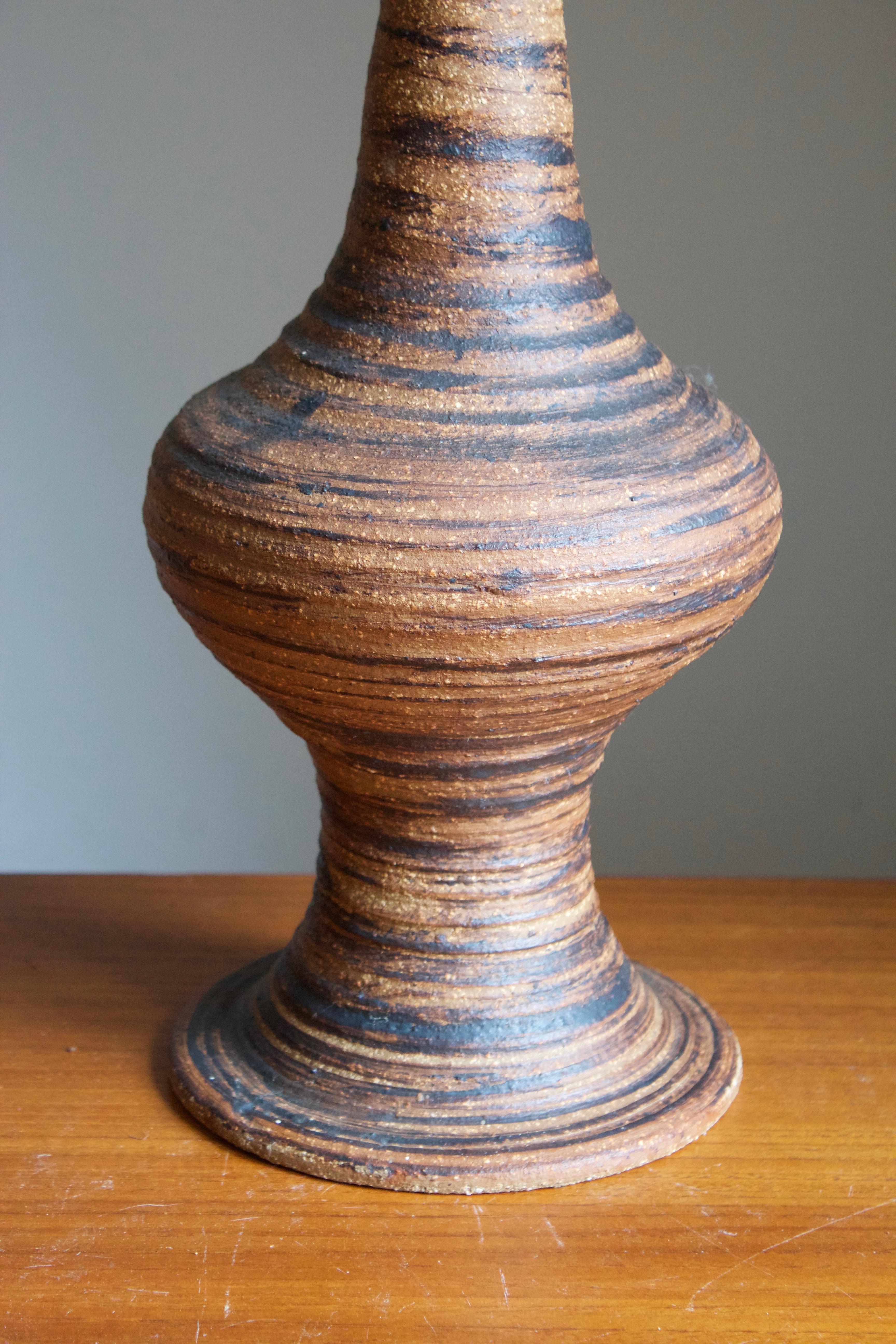 Danish Studio Potter, Sizable Table Lamp, Brown Stoneware, Denmark, c. 1960s In Good Condition In High Point, NC