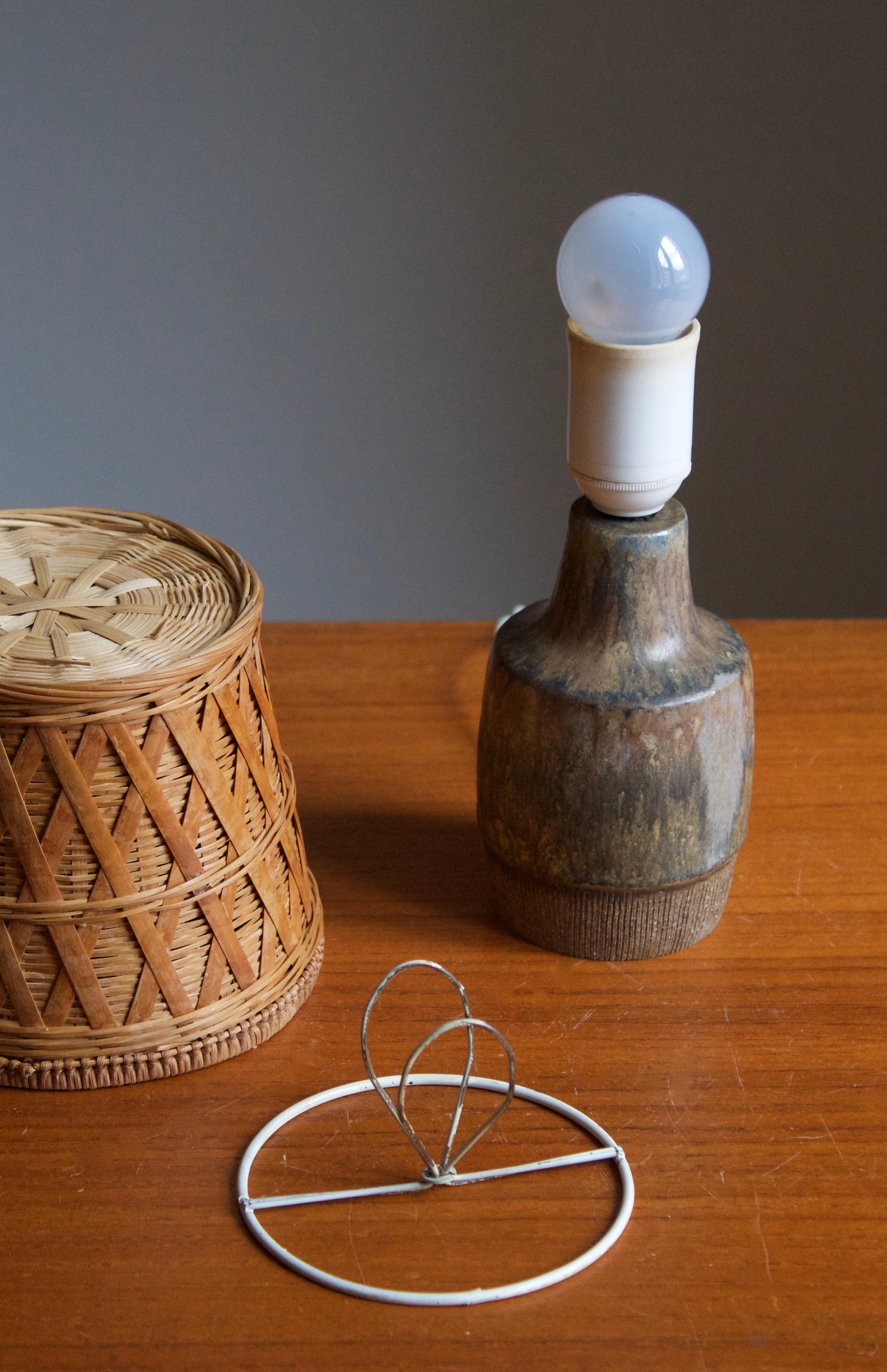 Danish Studio Potter, Table Lamp, Glazed Stoneware, Denmark, 1960s In Good Condition In High Point, NC