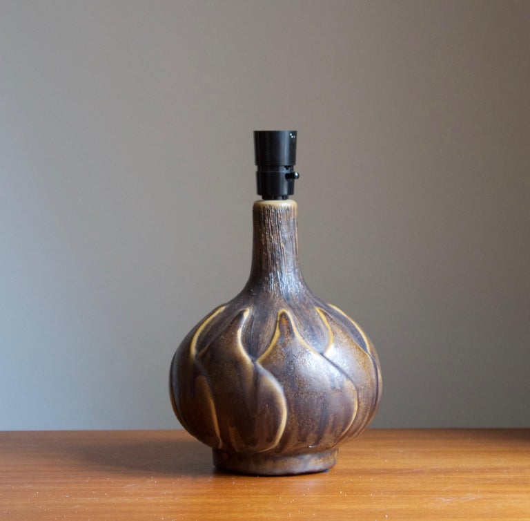 Scandinavian Modern Danish Studio Potter, Table Lamp, Brown Stoneware, Denmark, c. 1960s For Sale