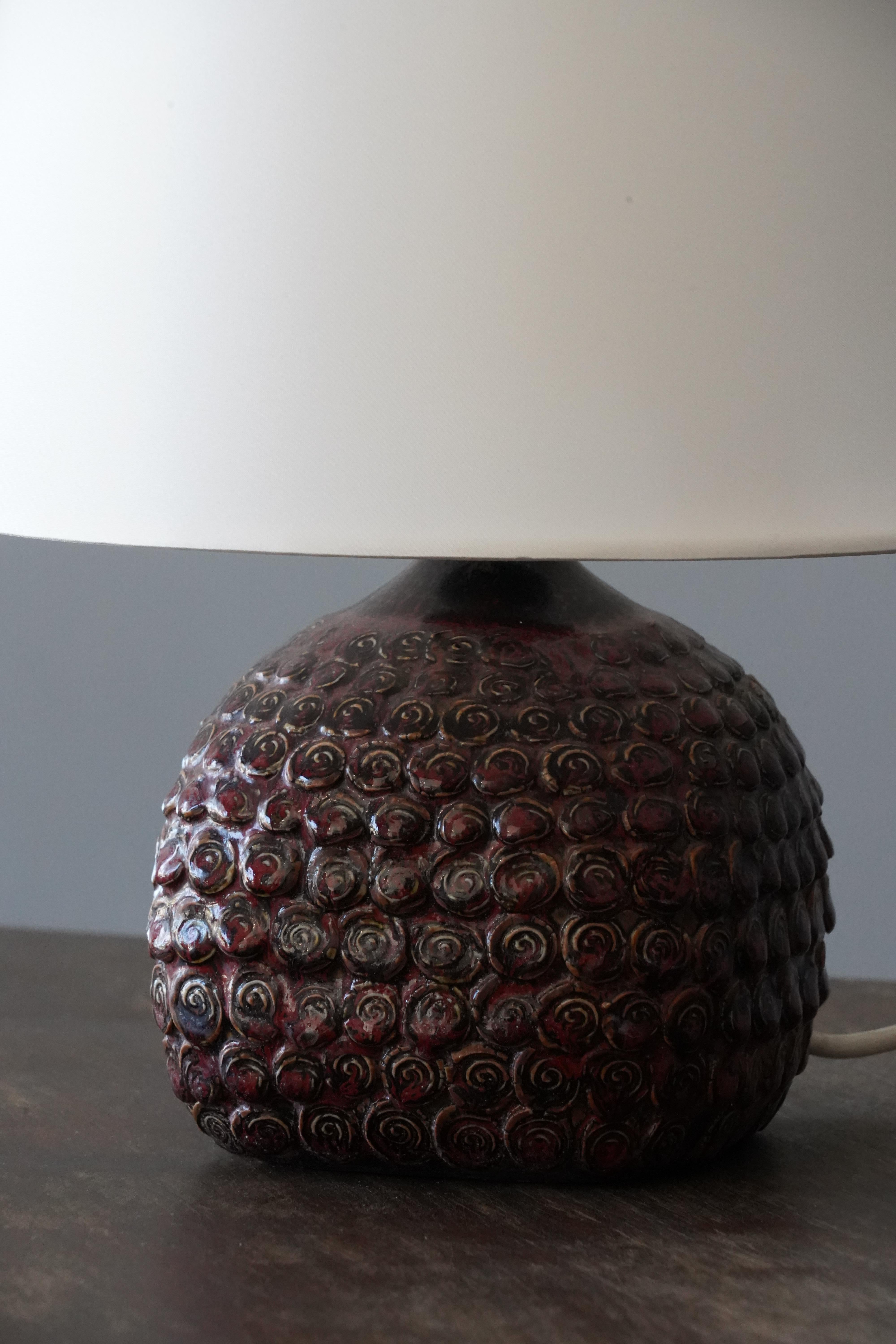 Danish Studio Potter, Table Lamp, Brown-Red Stoneware, Denmark, c. 1960s In Good Condition In High Point, NC