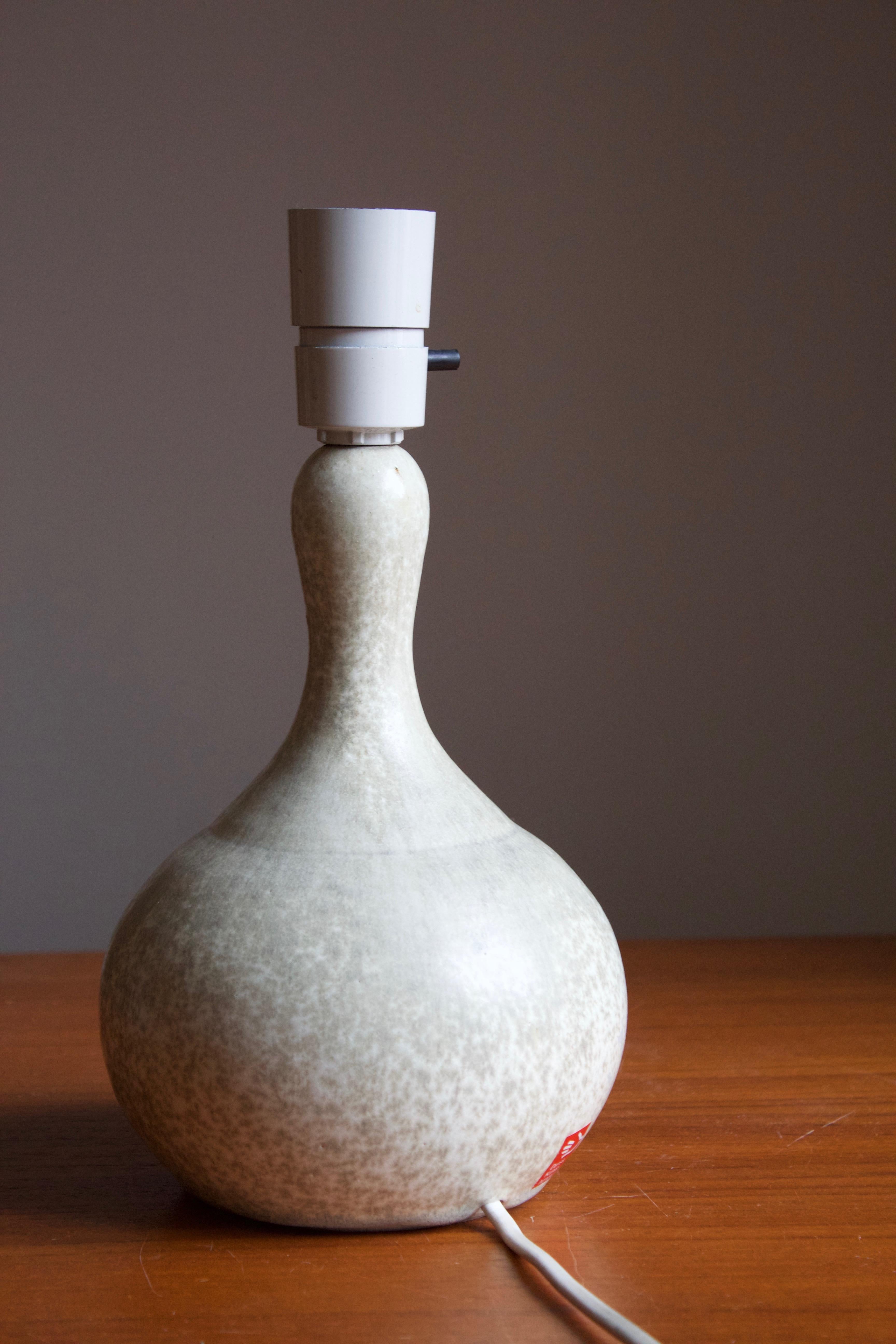 Danish Studio Potter, Table Lamp, White Stoneware, Denmark, c. 1970s In Good Condition In High Point, NC