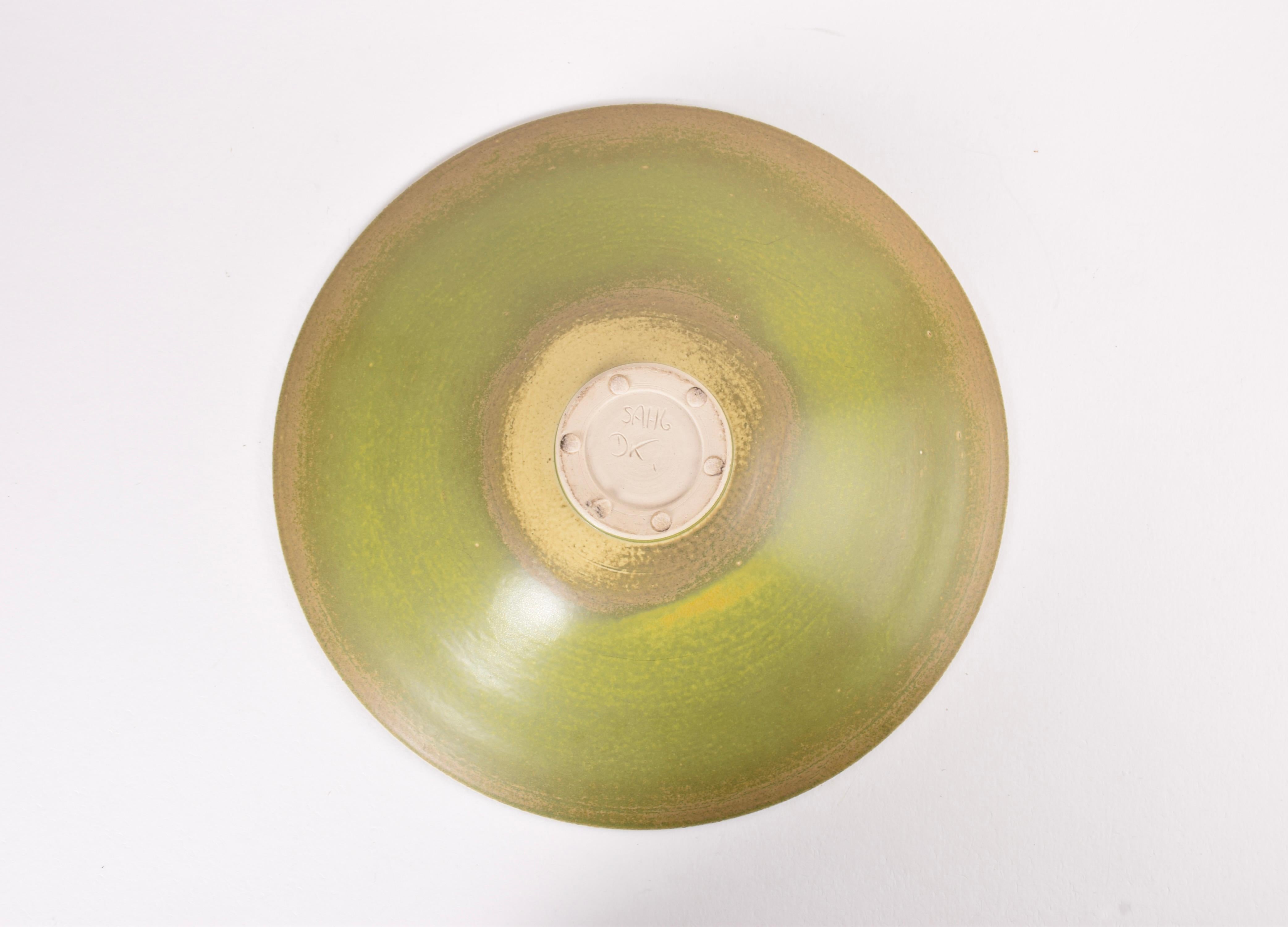 Enorme cuenco danés de Studio Pottery de Birthe Sahl, verde amarillento, finales del siglo XX en venta 4