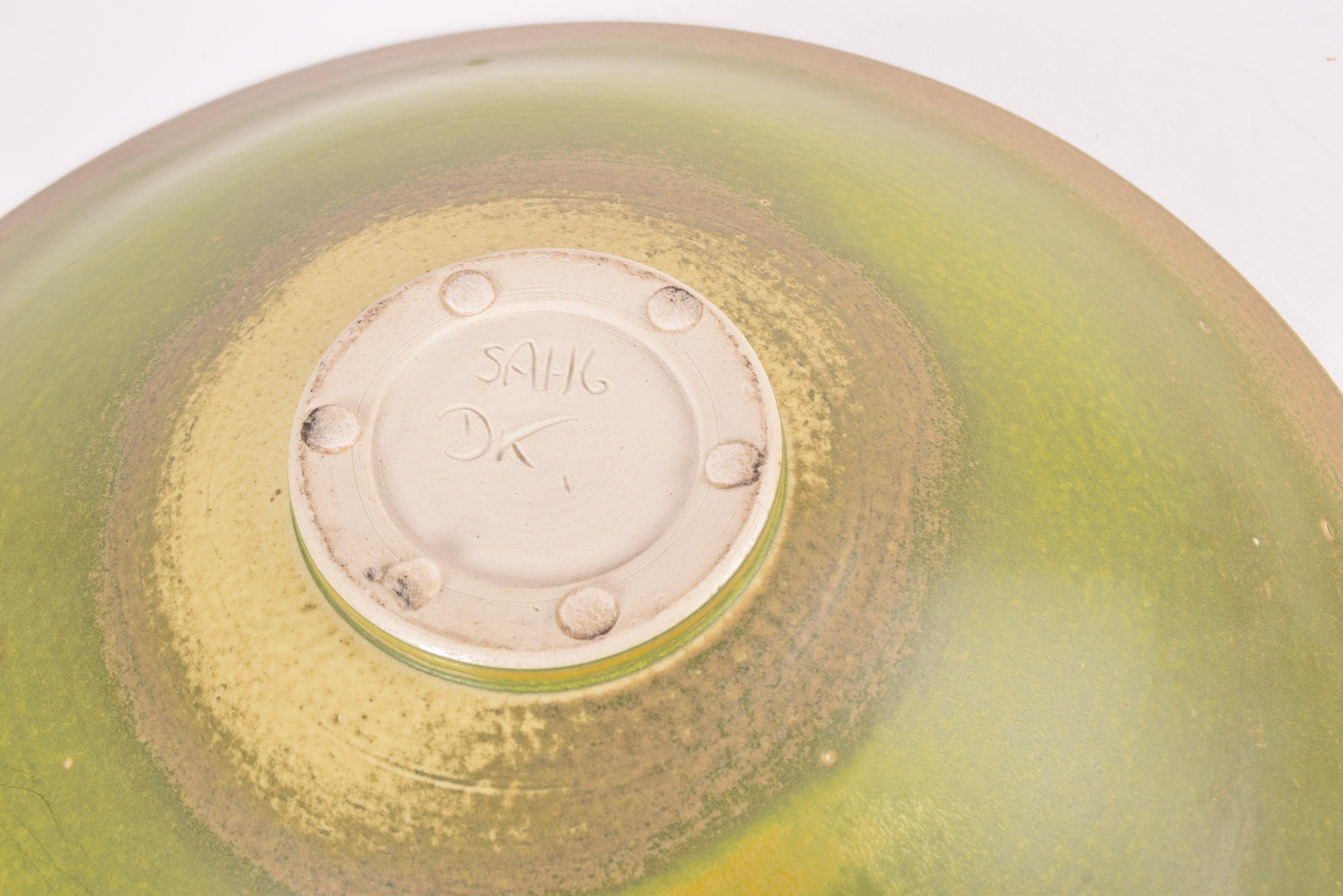 Enorme cuenco danés de Studio Pottery de Birthe Sahl, verde amarillento, finales del siglo XX en venta 5