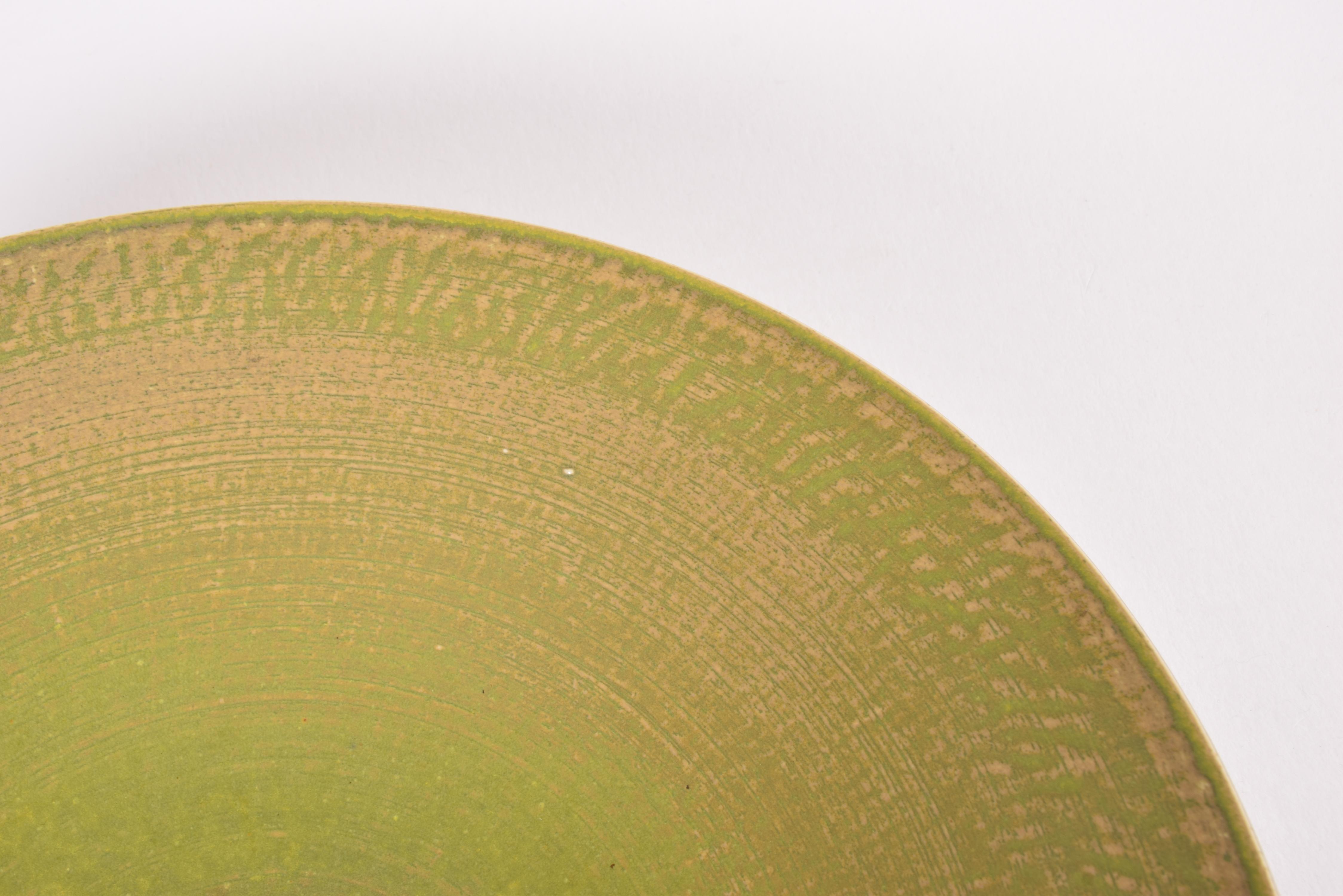 Enorme cuenco danés de Studio Pottery de Birthe Sahl, verde amarillento, finales del siglo XX en venta 2