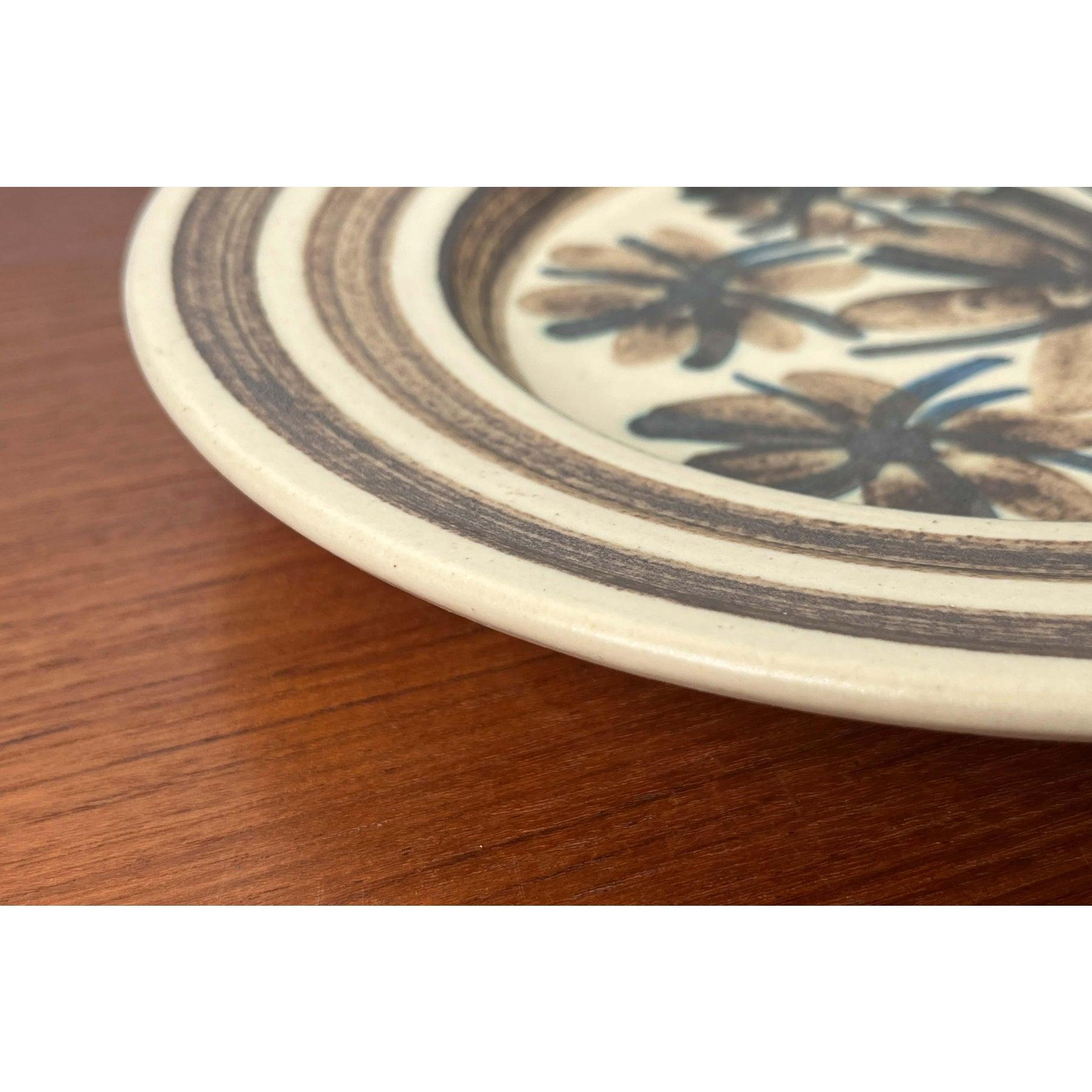 Danish Studio Pottery Wall Plate with Flower Design from Mit Stoneware, 1960s For Sale 4