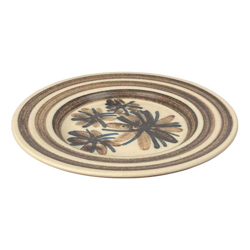 Danish Studio Pottery Wall Plate with Flower Design from Mit Stoneware, 1960s For Sale