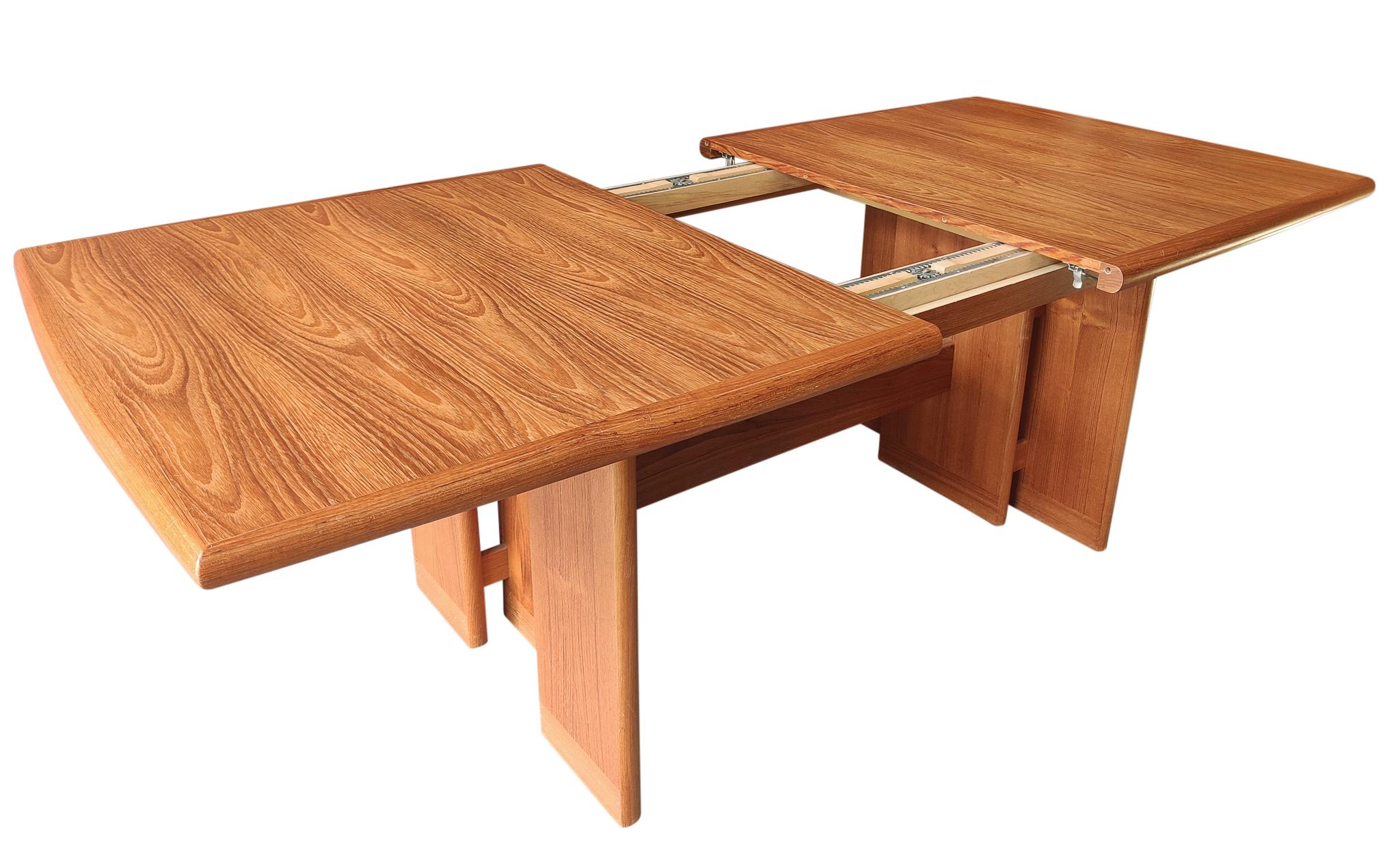 Danish Style Large Teak Extension Dining Table by Nordic Furniture Vintage 1980s For Sale 1