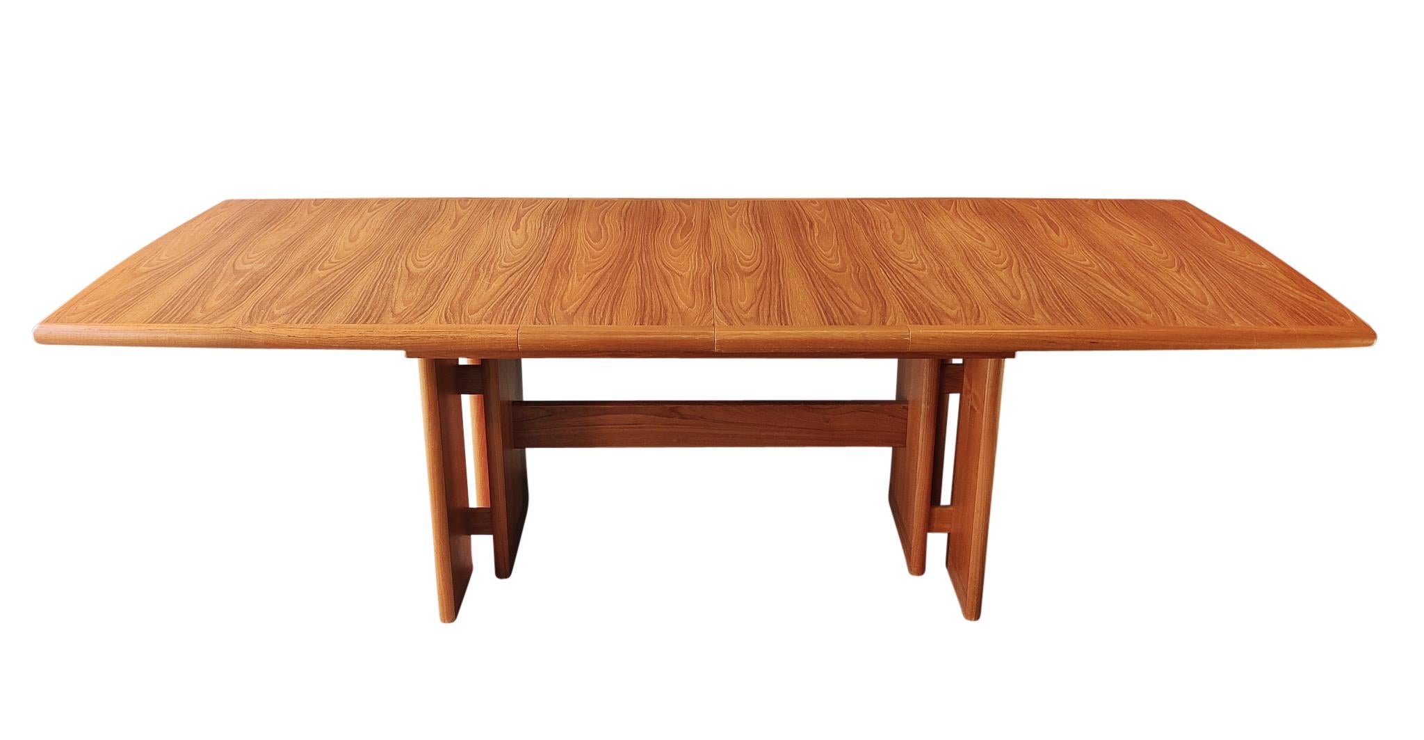 Danish Style Large Teak Extension Dining Table by Nordic Furniture Vintage 1980s In Good Condition For Sale In Philadelphia, PA