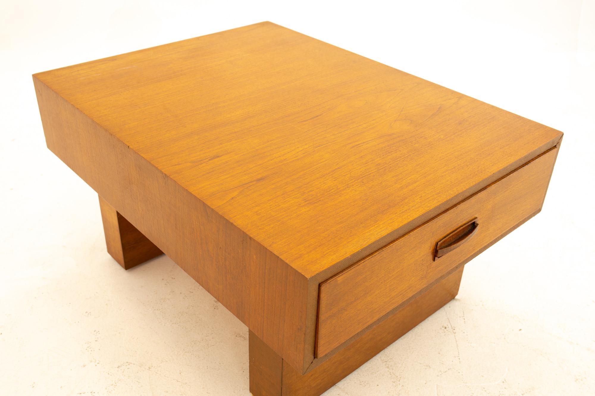 Danish Style Mid Century Teak and Rosewood End Table For Sale 2