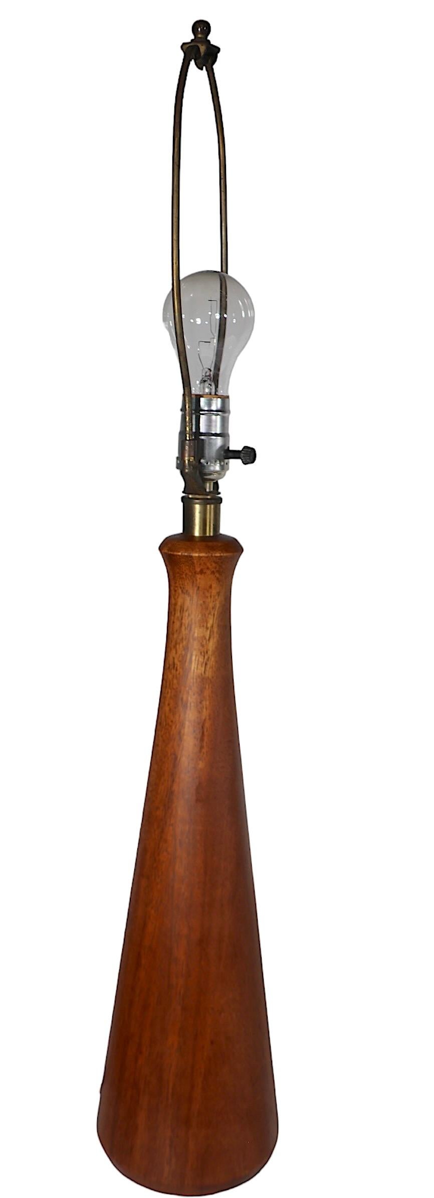  Dänische Mid-Century-Holz-Tischlampe im dänischen Stil, ca. 1950/60er Jahre im Angebot 5