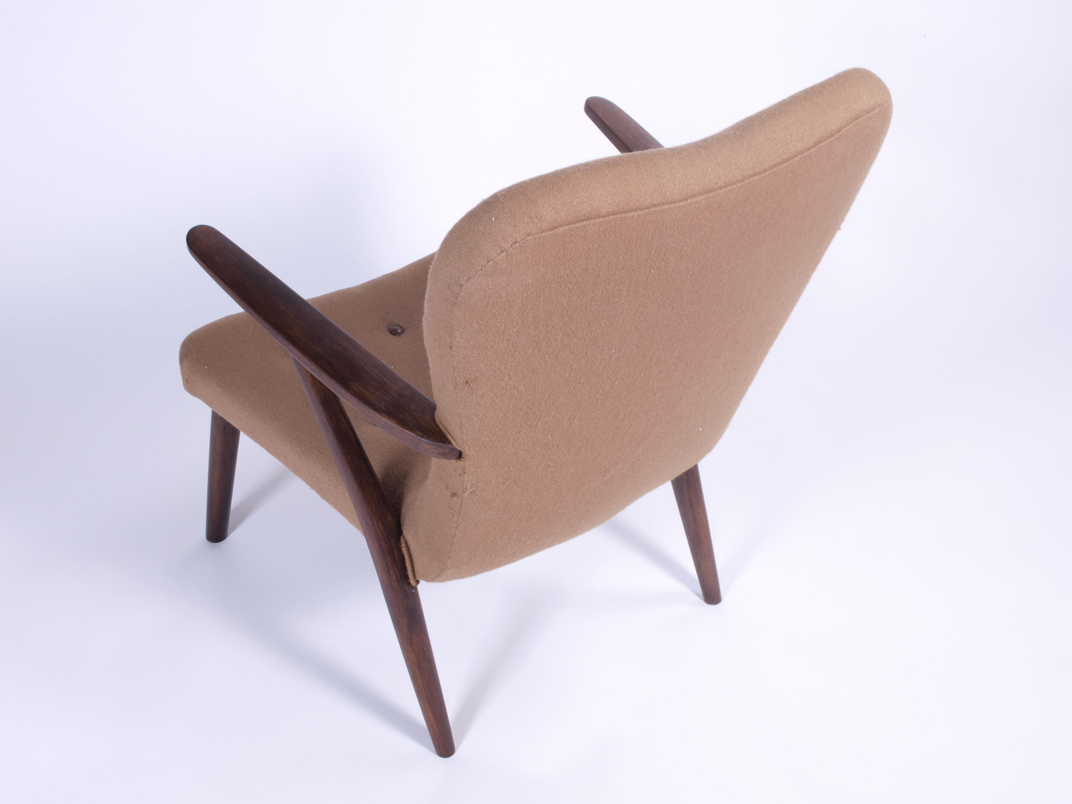 Danish Style of Arctander or Schubell Mid-century Lounge Chair For Sale 9