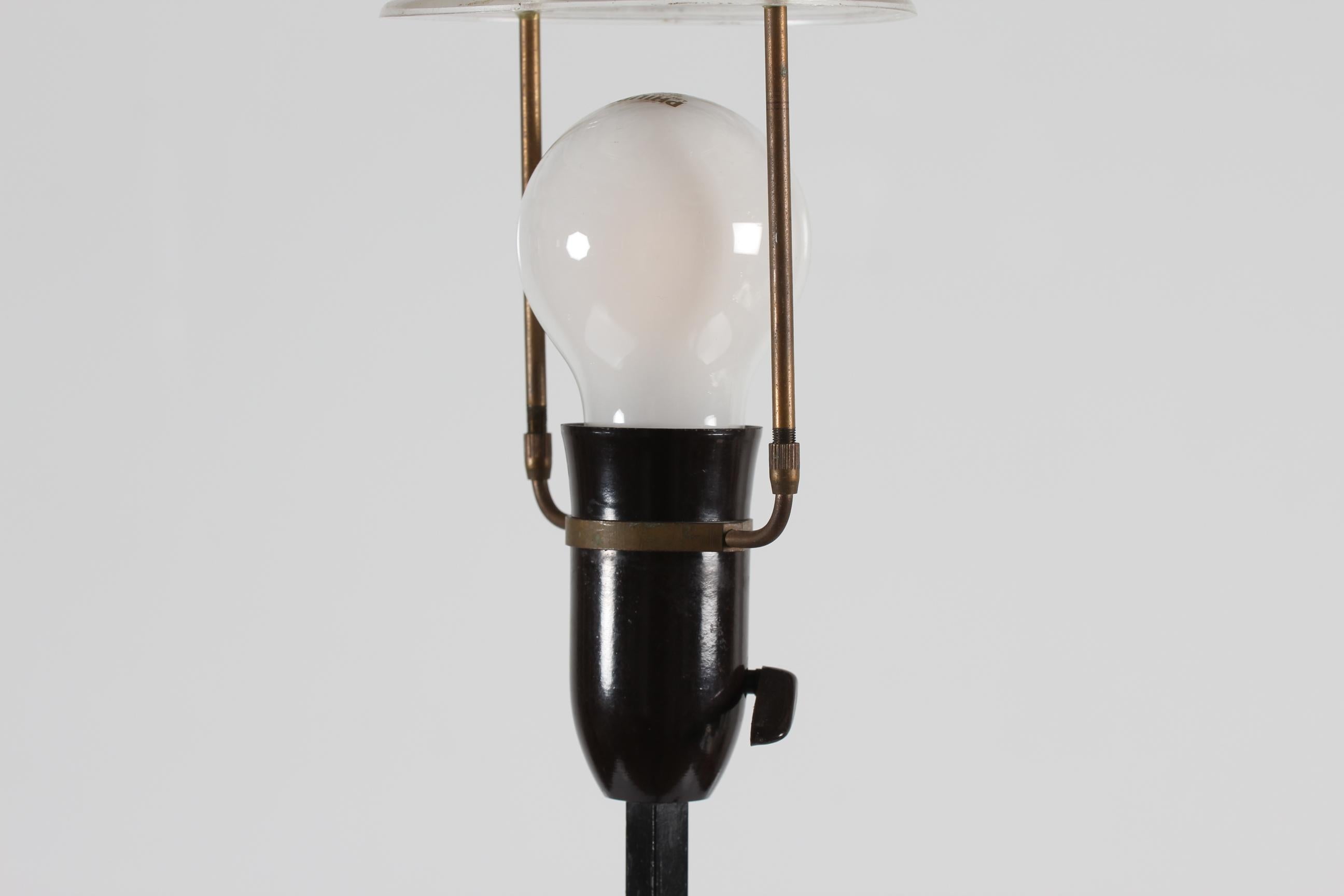 Danois Lampe de bureau danoise haute Svend Aage Holm Srensen, cadre en fer avec mosaïque de verre en vente
