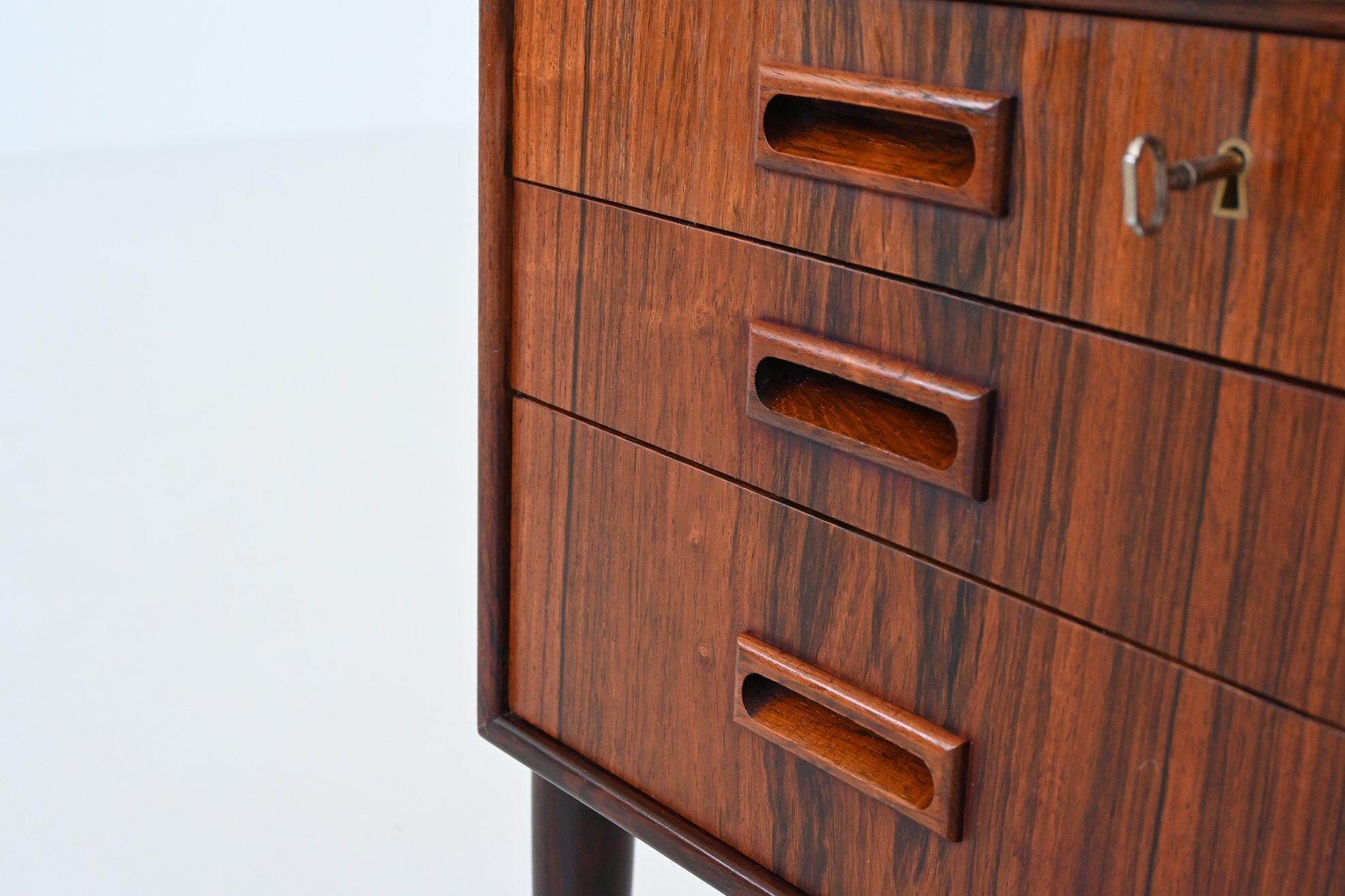Rosewood Danish symmetric freestanding desk in rosewood Denmark 1960