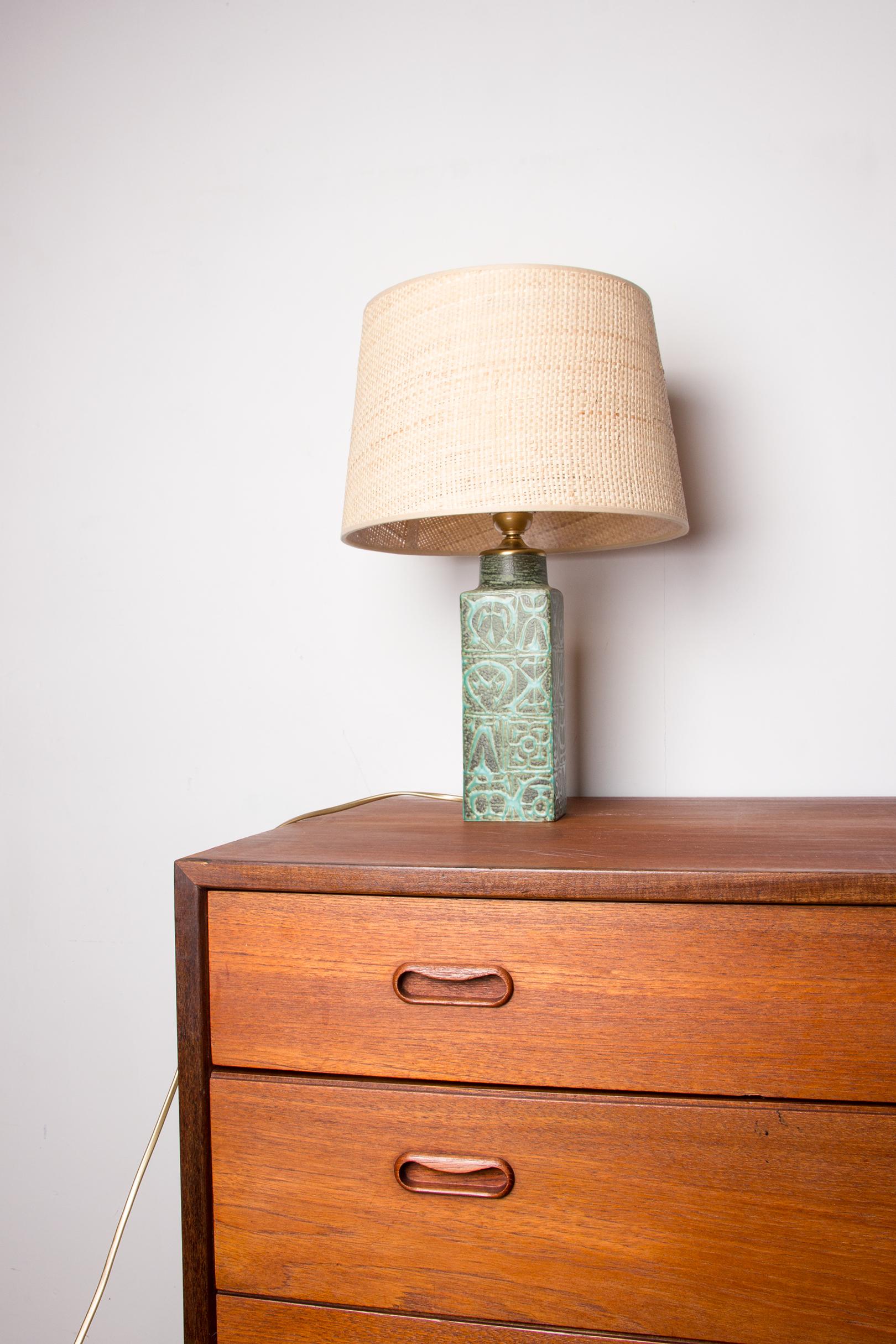 Danish table lamp in green enamelled stoneware by Aluminia 1960. For Sale 1