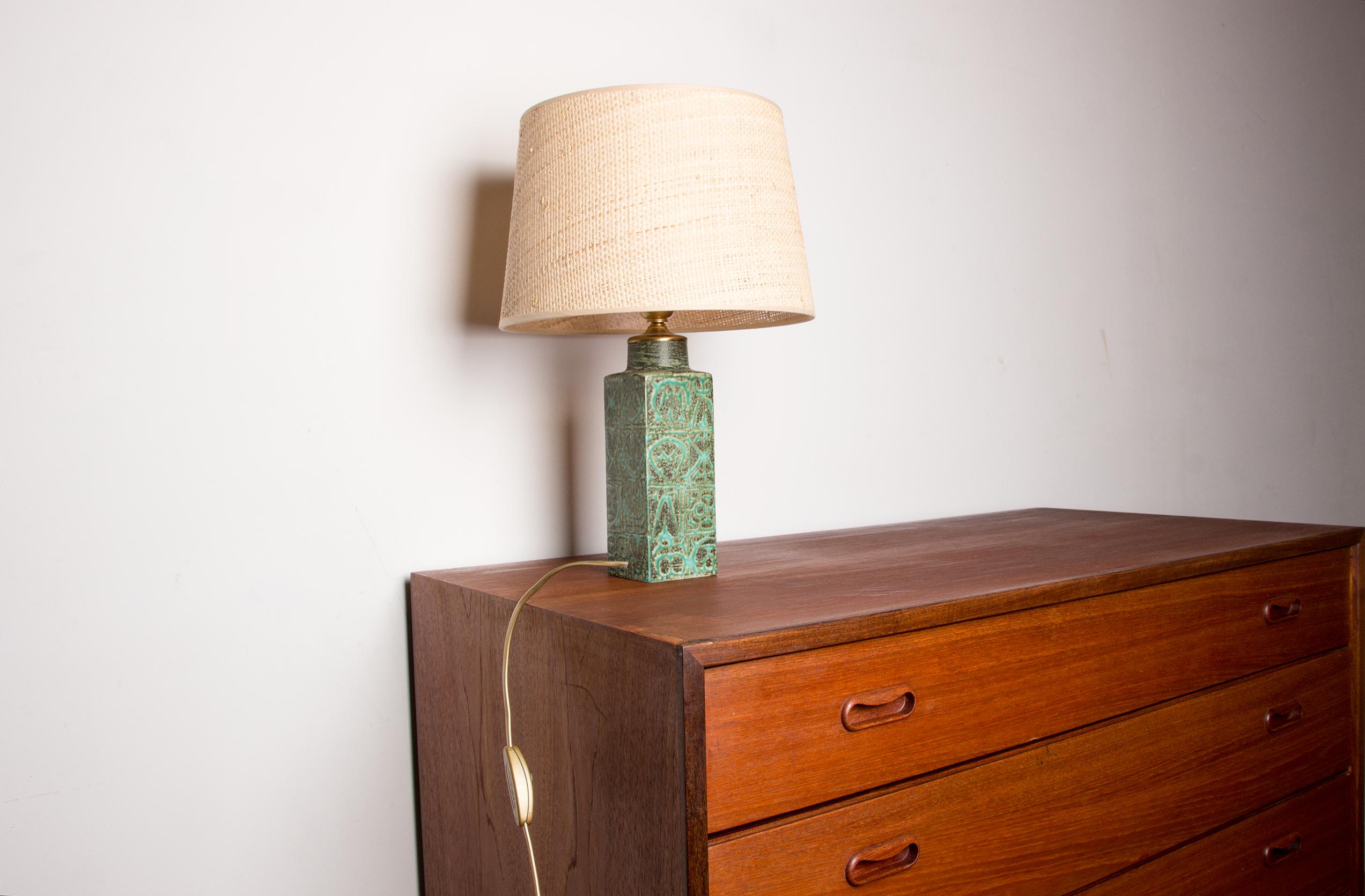 Danish table lamp in green enamelled stoneware by Aluminia 1960. For Sale 3