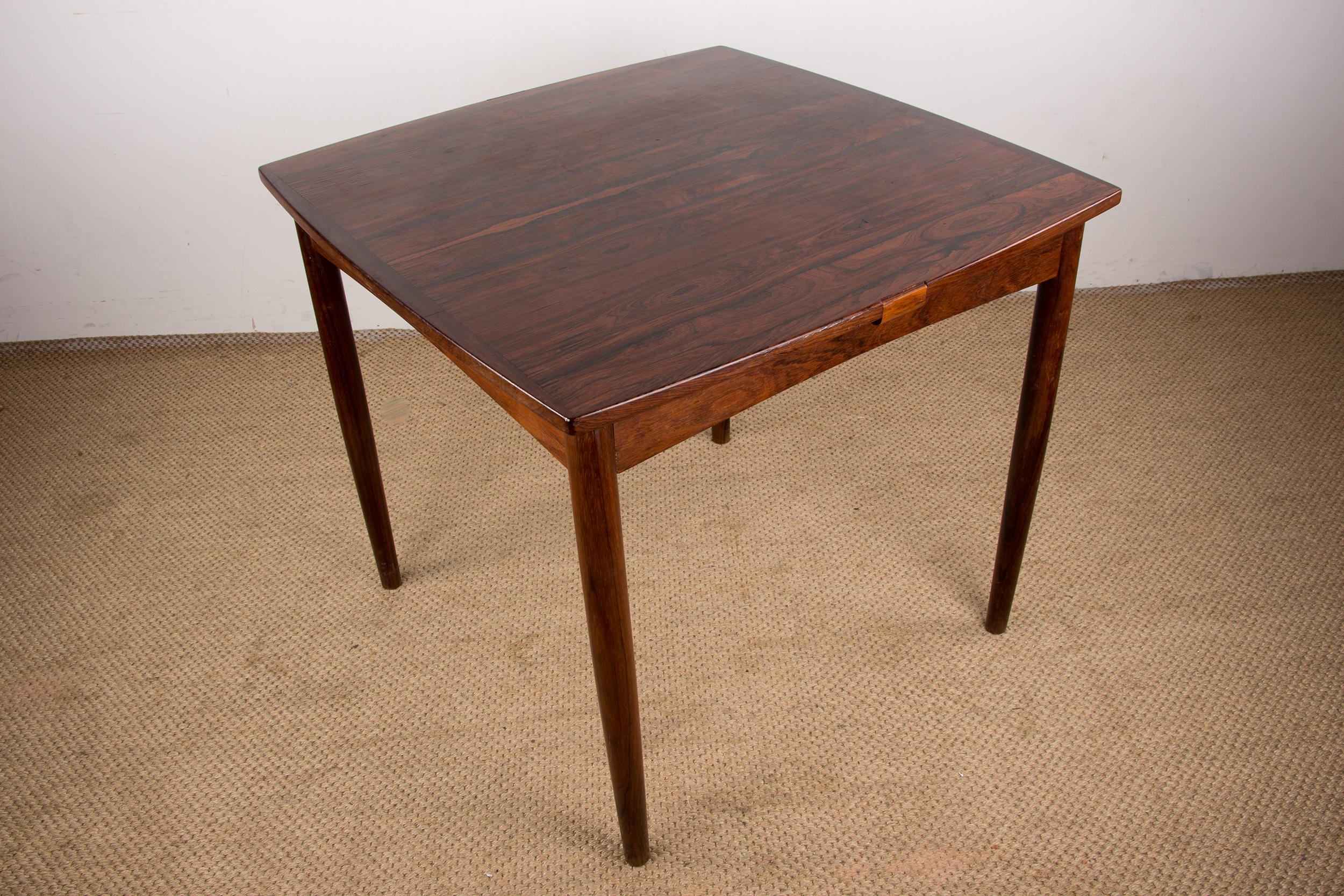 Table danoise, estampillée, extensible et réversible pour les jeux ou les repas 1960. Bon état - En vente à JOINVILLE-LE-PONT, FR