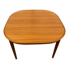 Tavolo danese con angoli arrotondati/ 2 foglie da 20" di Skovmand and Andersen