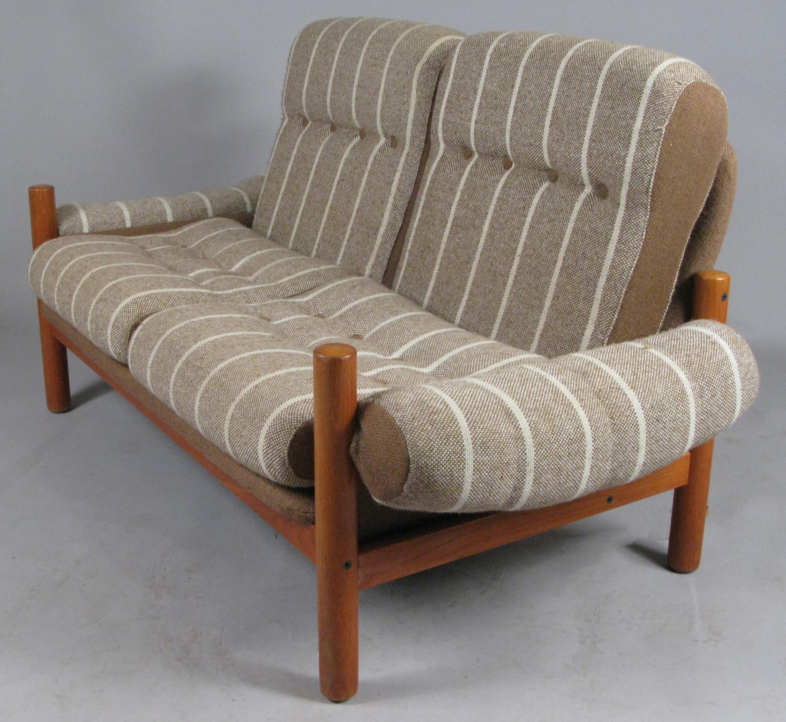 Danish Teak 1970s Settee by Domino Mobler In Good Condition In Hudson, NY