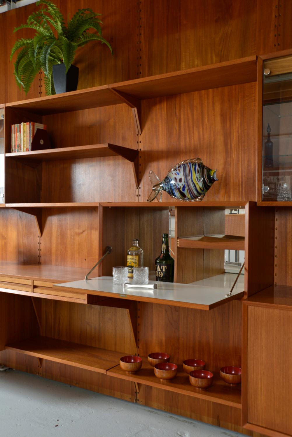 Modulares Regalsystem aus dänischem Teakholz, 4-Bay Cado-Wandschrank, Bar-Schreibtisch Paul Cadovius 4