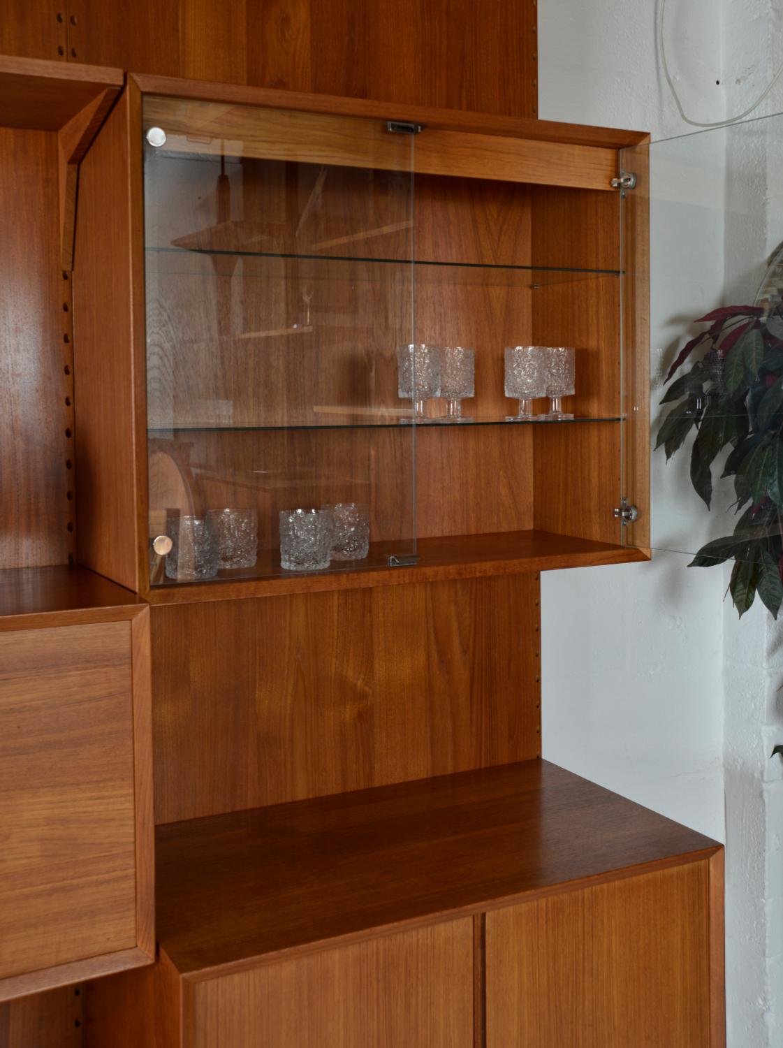 Modulares Regalsystem aus dänischem Teakholz, 4-Bay Cado-Wandschrank, Bar-Schreibtisch Paul Cadovius 6