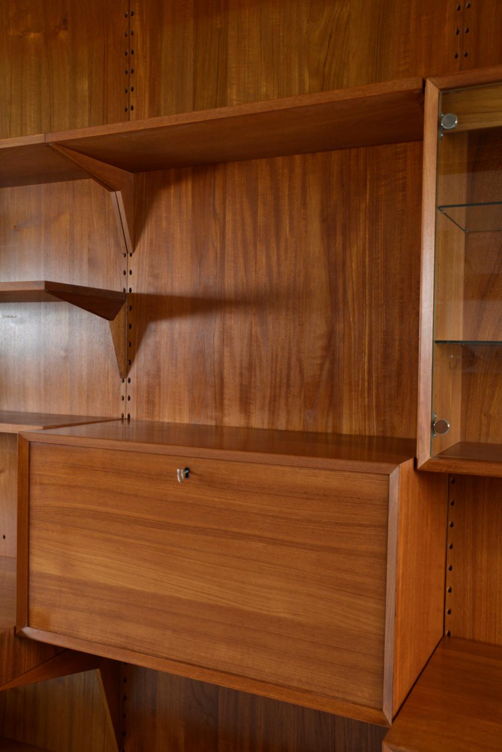 Modulares Regalsystem aus dänischem Teakholz, 4-Bay Cado-Wandschrank, Bar-Schreibtisch Paul Cadovius 9