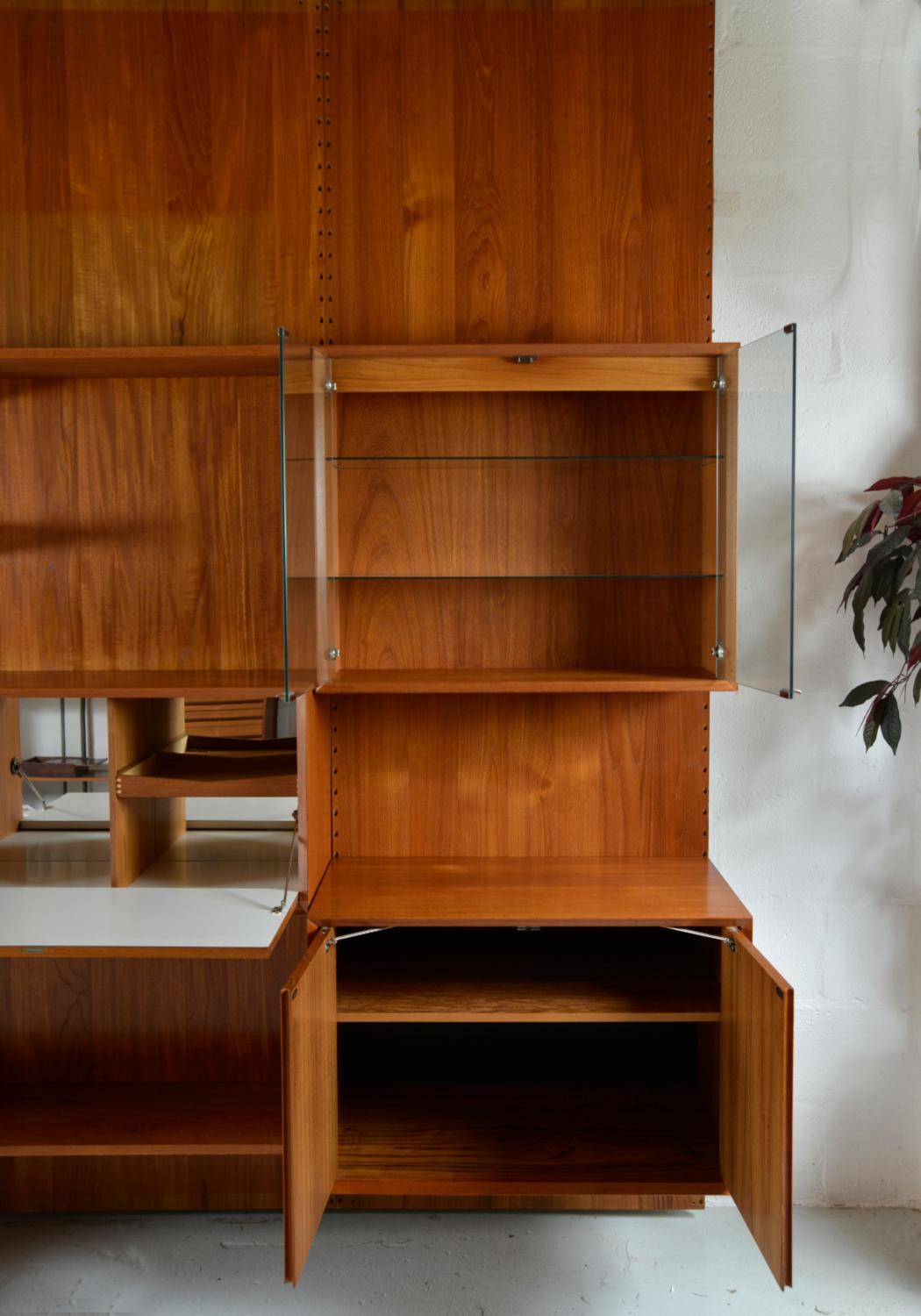 Modulares Regalsystem aus dänischem Teakholz, 4-Bay Cado-Wandschrank, Bar-Schreibtisch Paul Cadovius 2