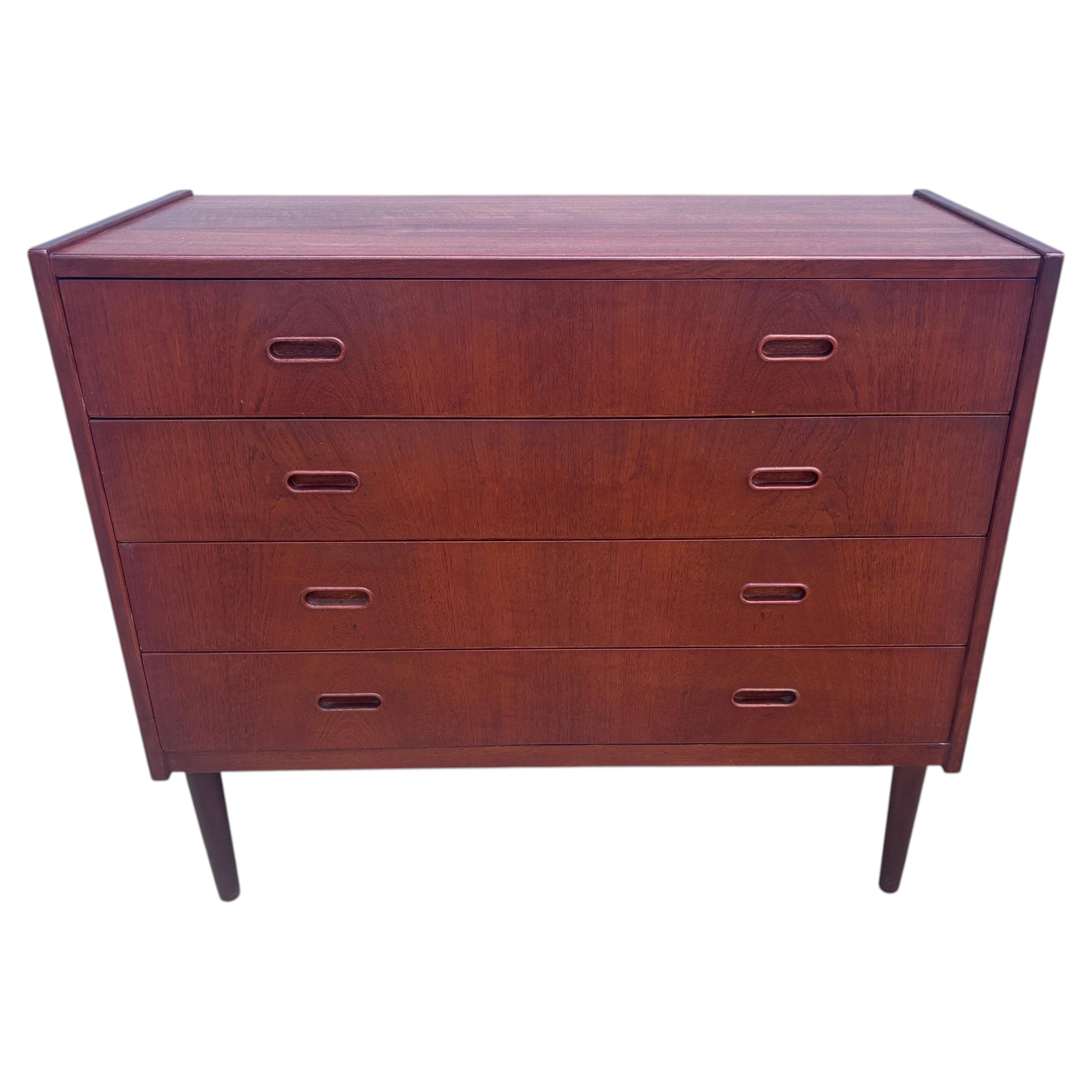 Danish Teak 4 Drawer Dresser, circa 1960 For Sale
