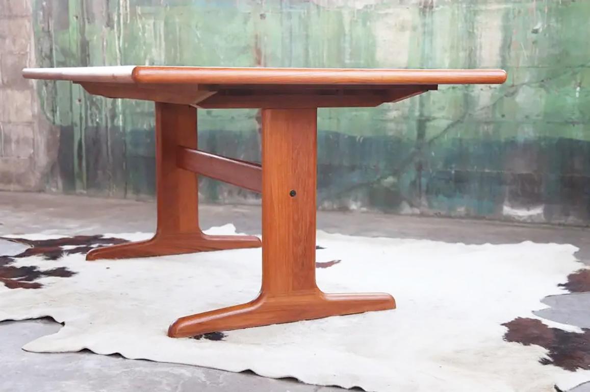 Table de salle à manger danoise en teck Benny A Linden 60s 70s + 6 chaises en teck Benny Linden Set of 7 en vente 5