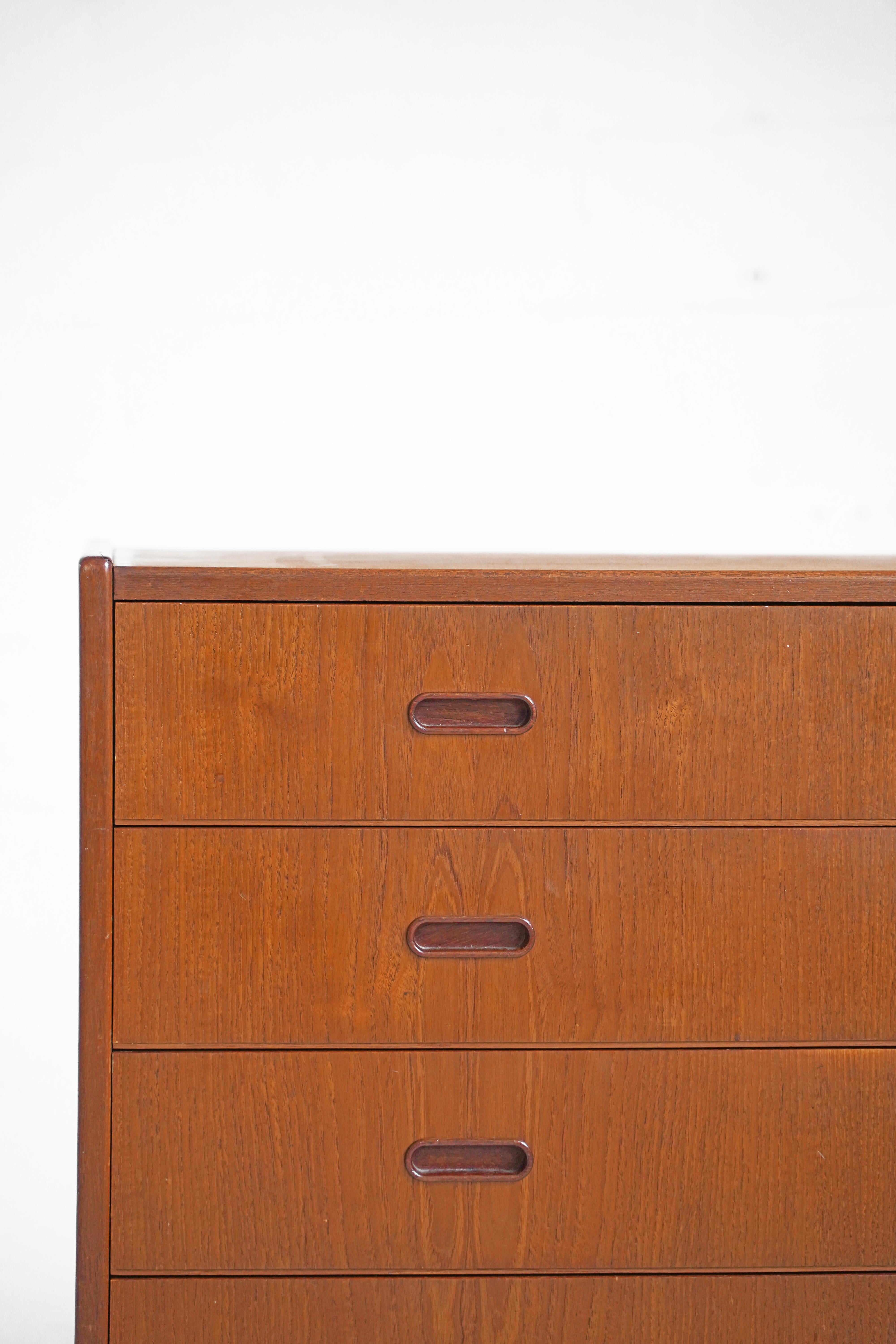 Danish Teak 8 Drawer Dresser by Arne Wahl Iversen for Falster Møbelfabrik 4