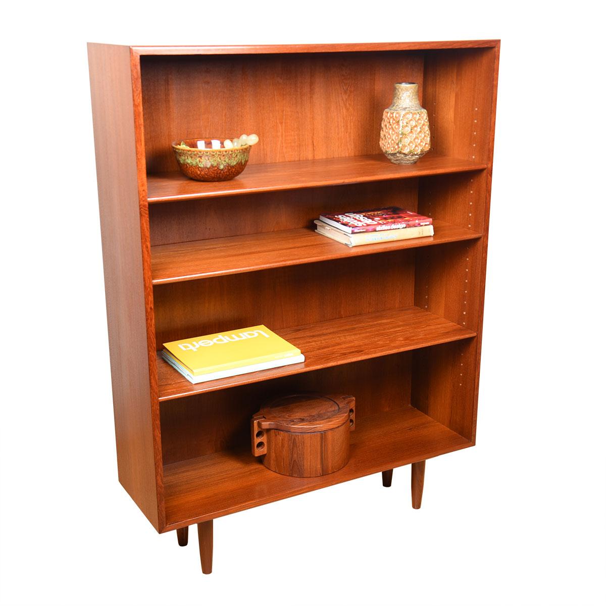 Danish Teak Adjustable Shelf Bookcase by Borge Mogensen In Excellent Condition In Kensington, MD