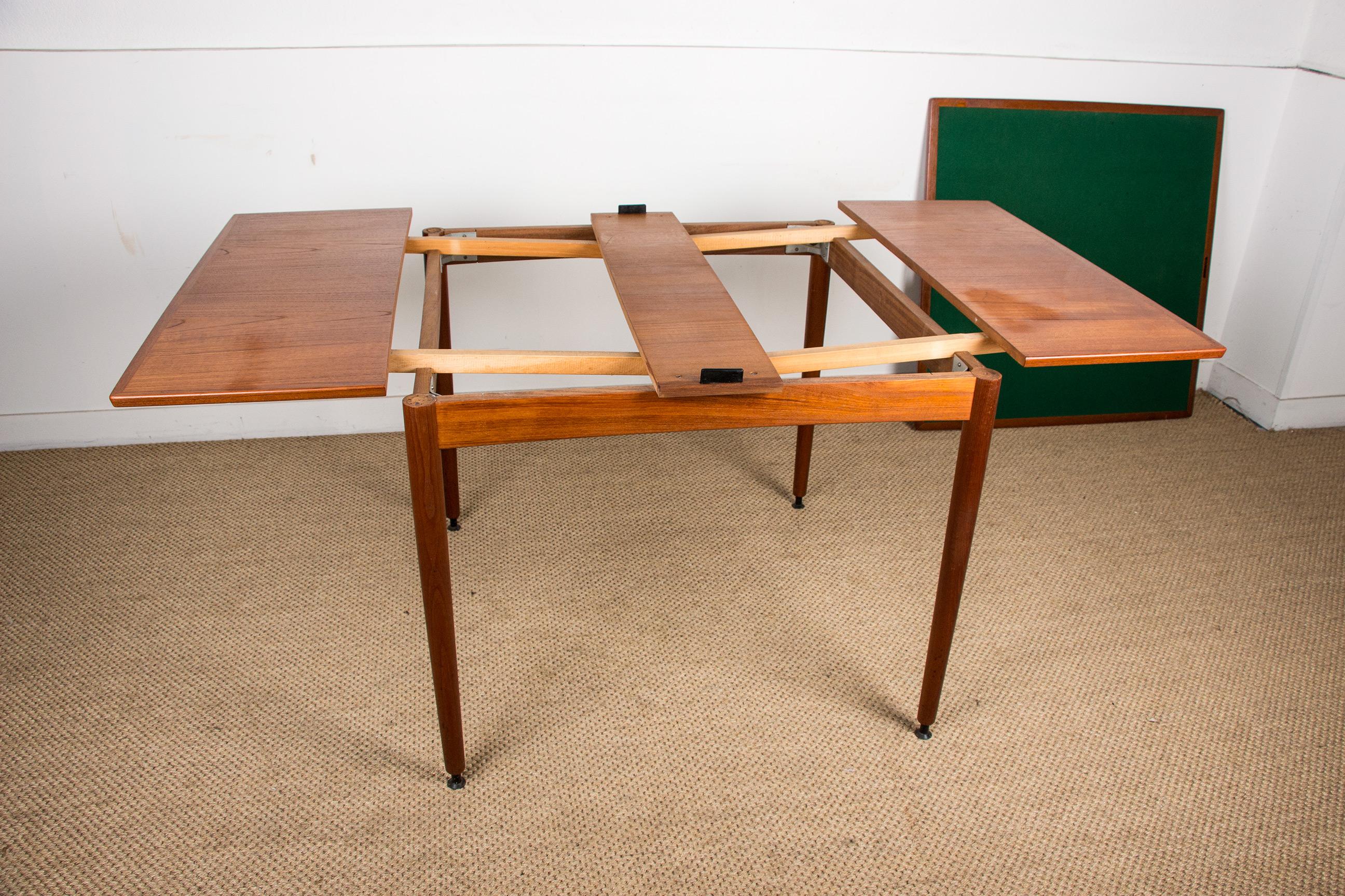 Mesa danesa de teca y fieltro, extensible y reversible, comedor o juegos Hundevad. en venta 7