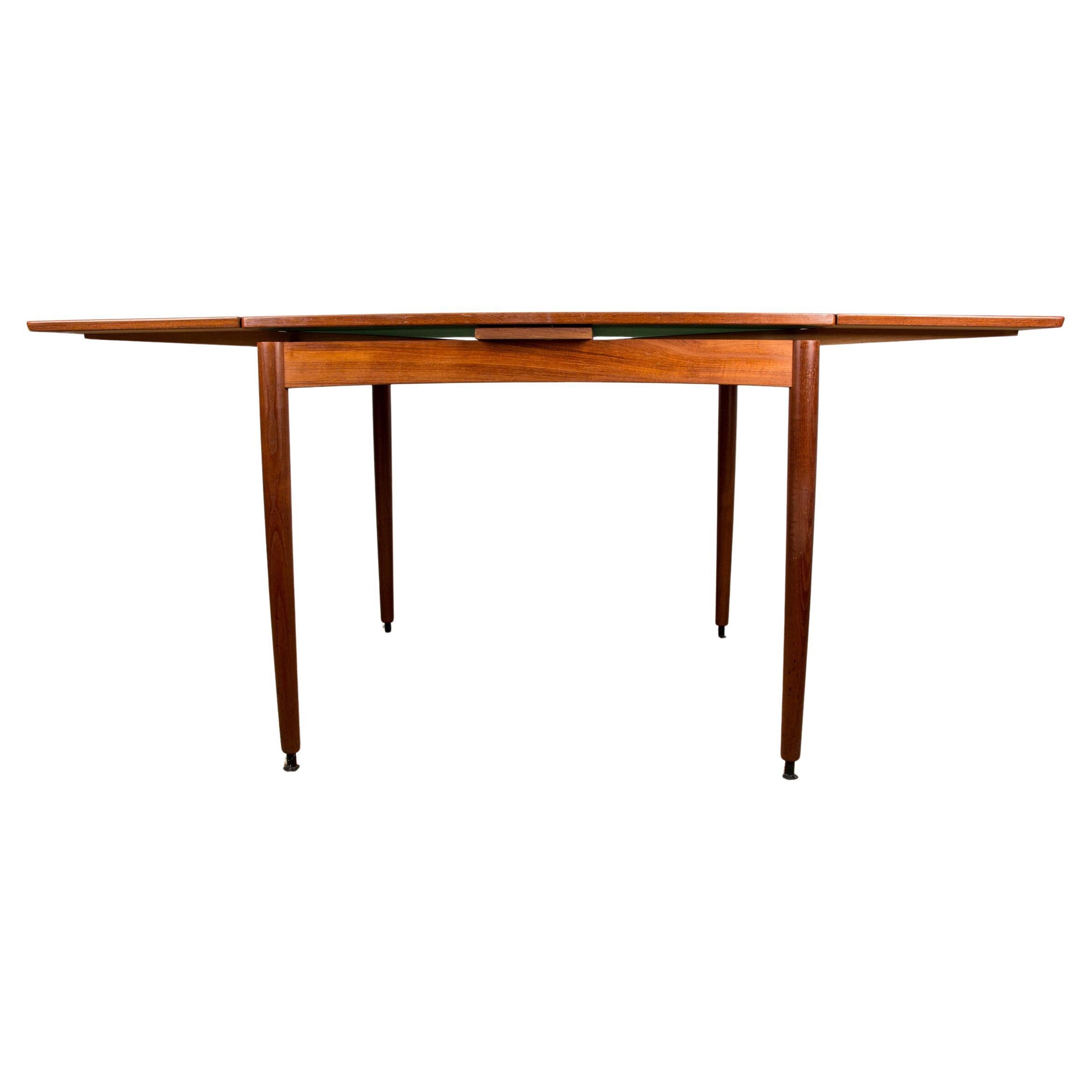 Mesa danesa de teca y fieltro, extensible y reversible, comedor o juegos Hundevad. en venta