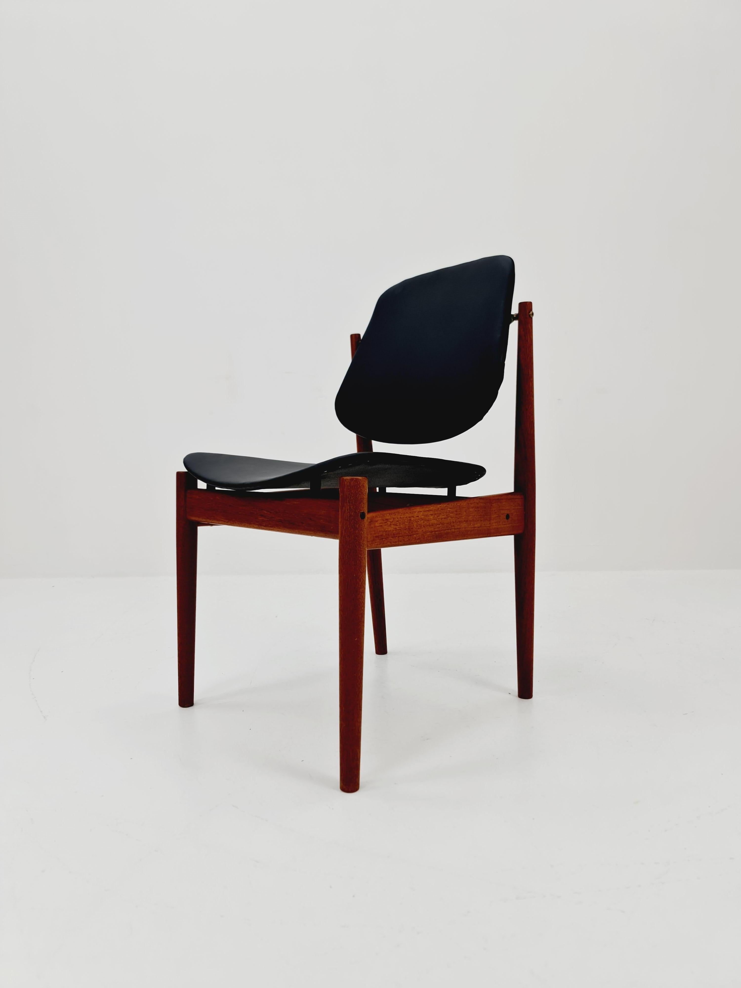 Danish teak and leather chair by Arne Vodder for France & Daverkosen, 1960s In Good Condition For Sale In Gaggenau, DE