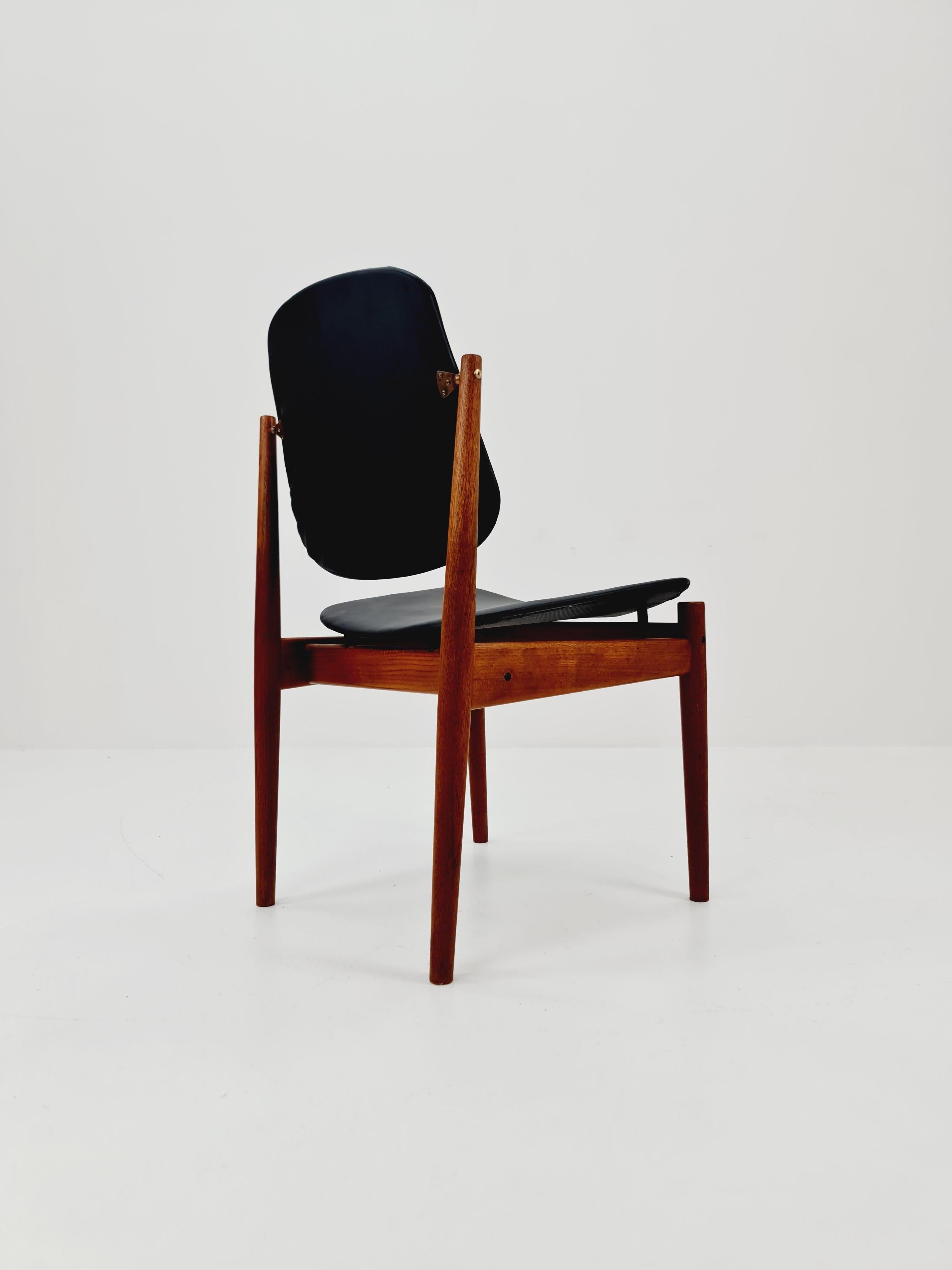 Danish teak and leather chair by Arne Vodder for France & Daverkosen, 1960s For Sale 1