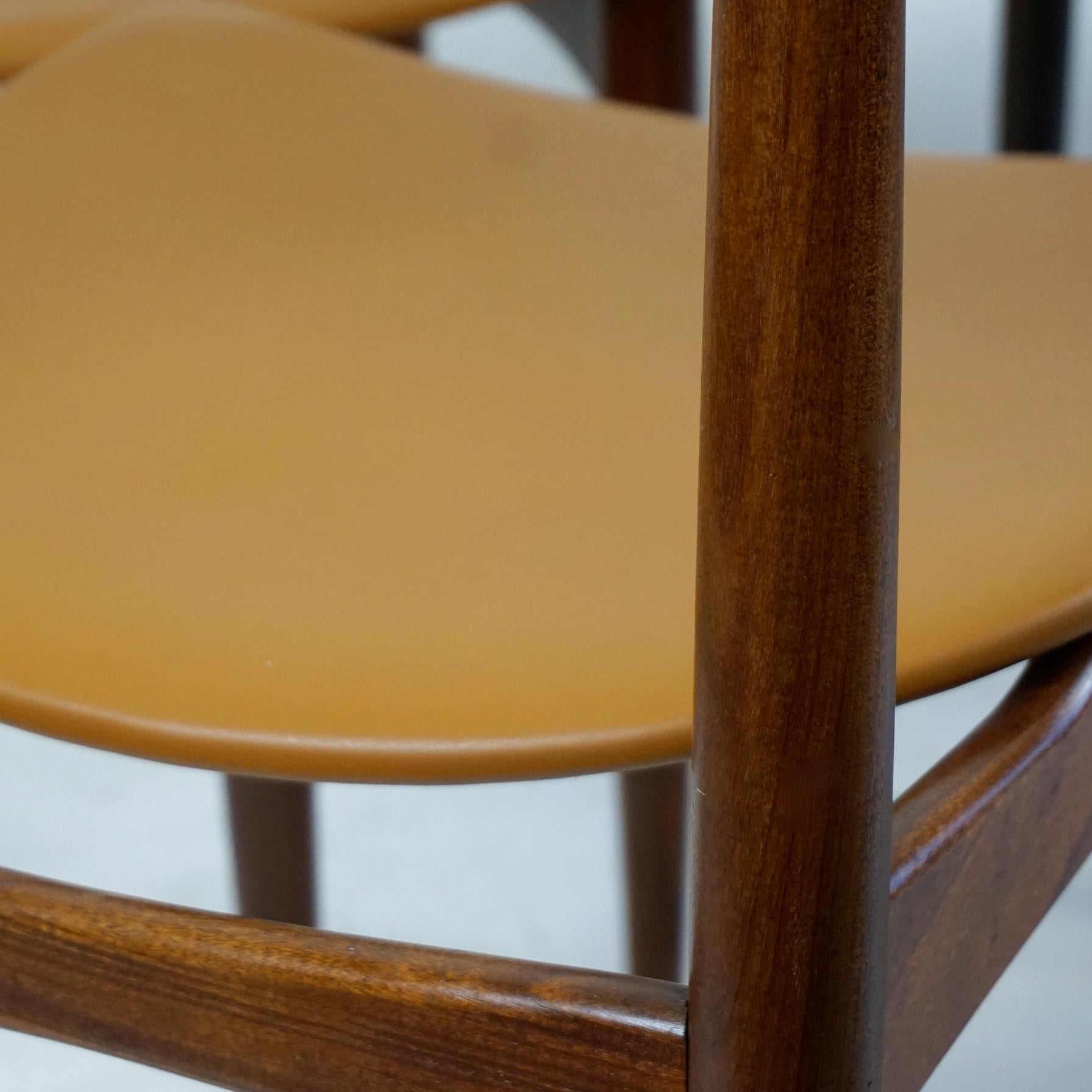 Pelle Sedia da pranzo danese in teak e pelle Mod. 178 di Johannes Andersen per Bramin in vendita